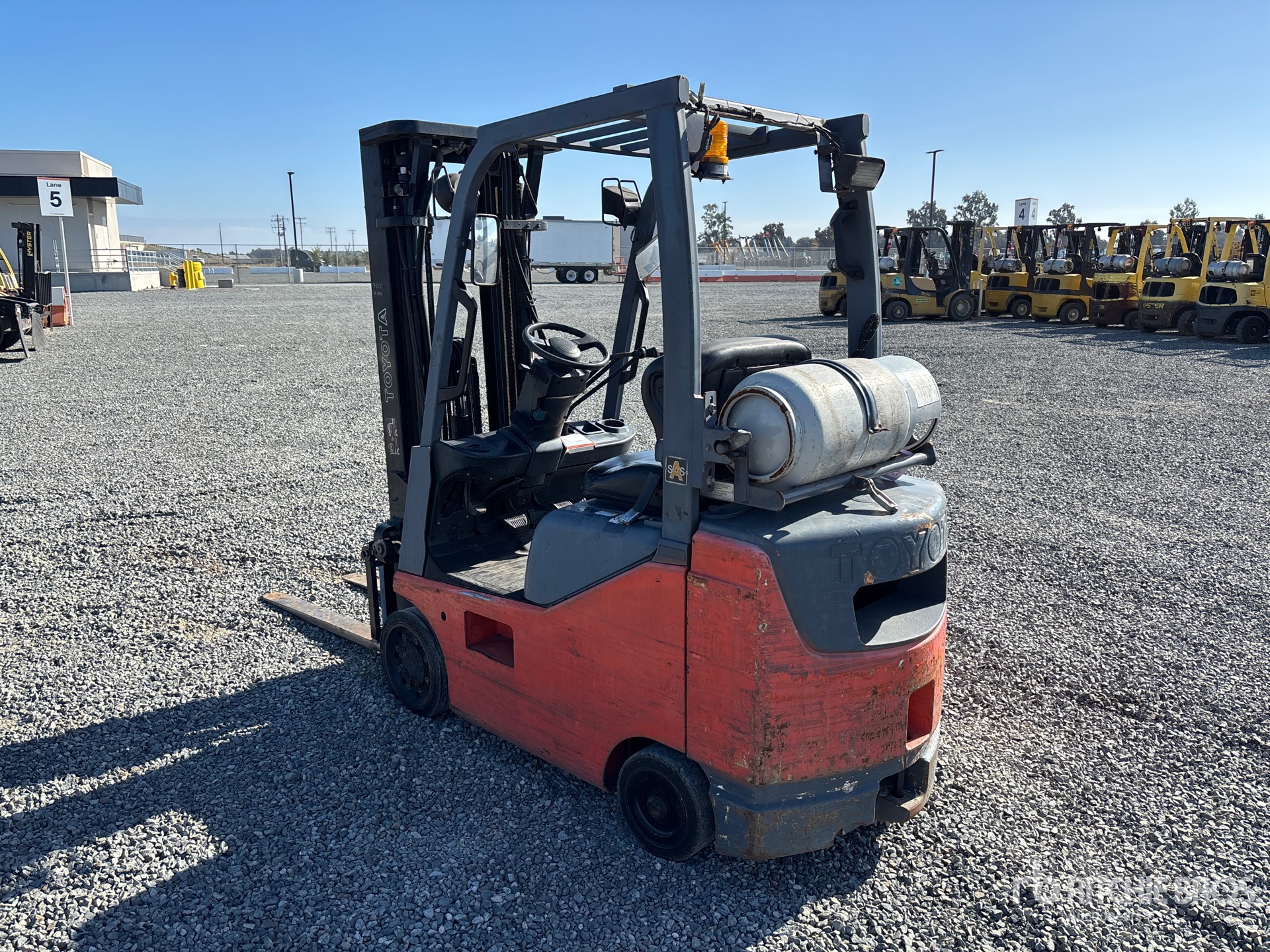 General Appearance with Bild, Ecke hinten links