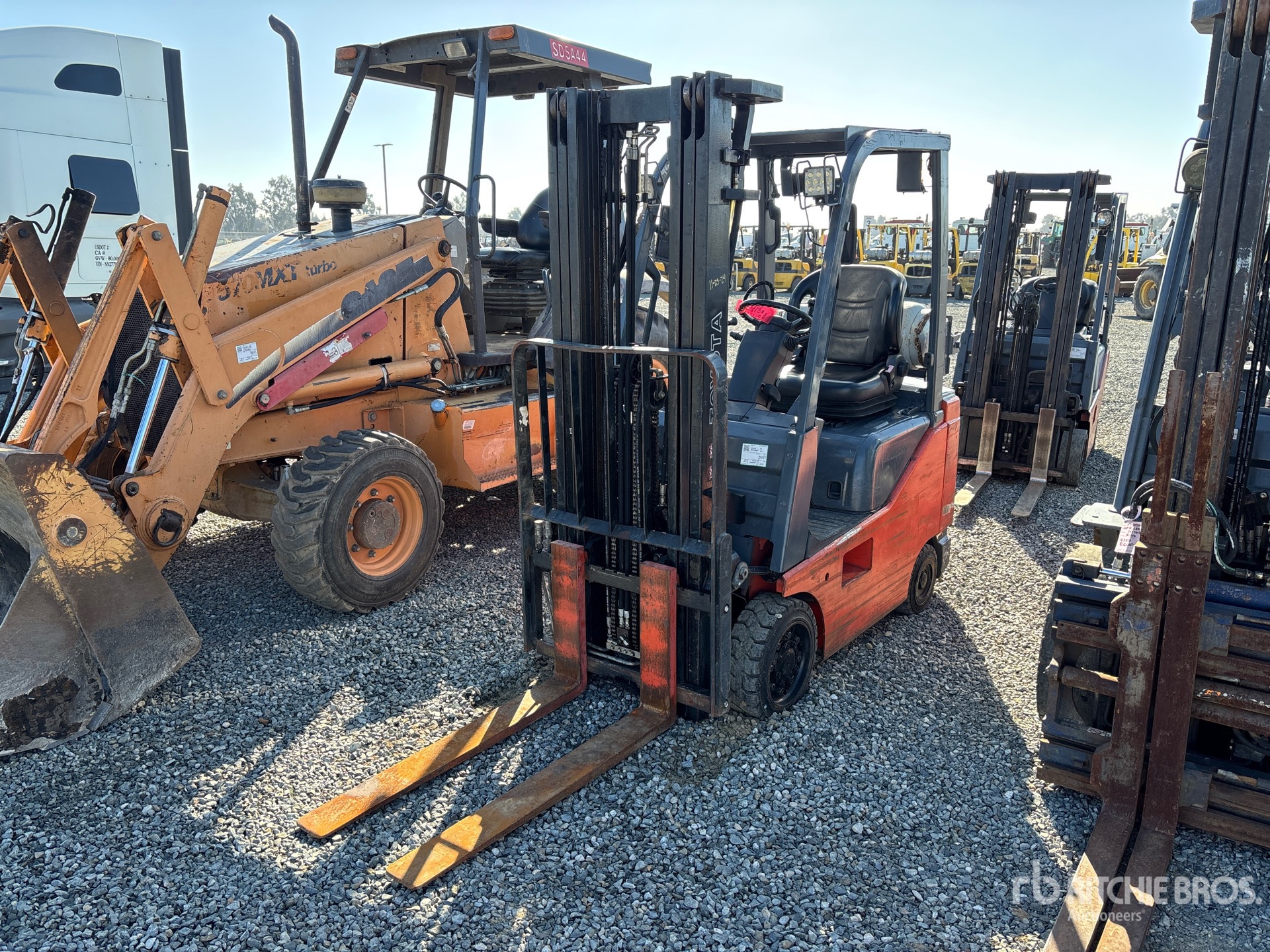 General Appearance with Picture, Left Front Corner