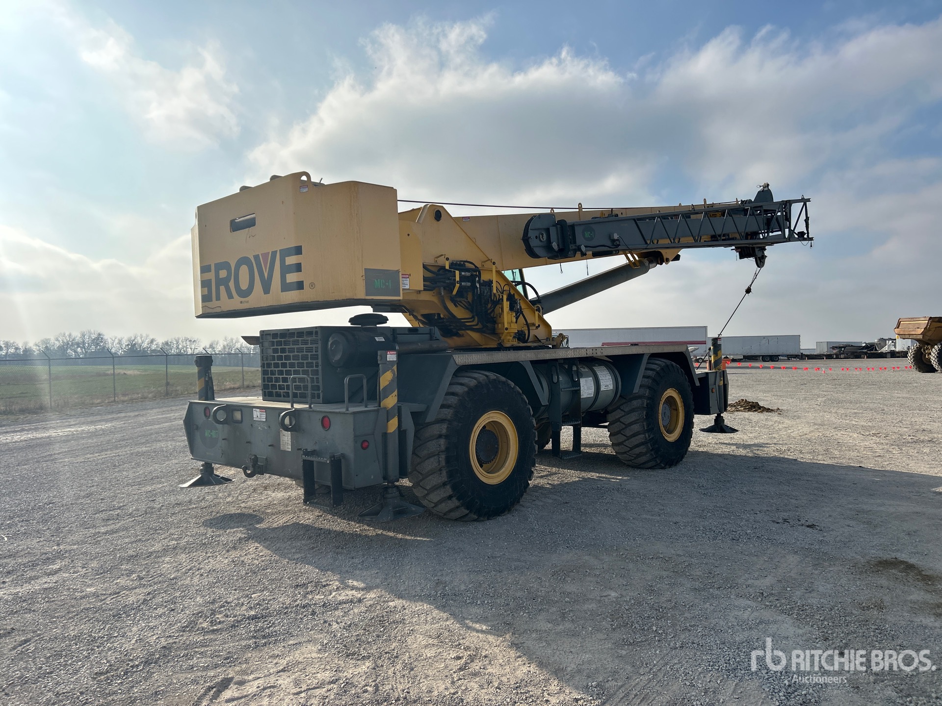 General Appearance with Foto, angolo anteriore sinistro