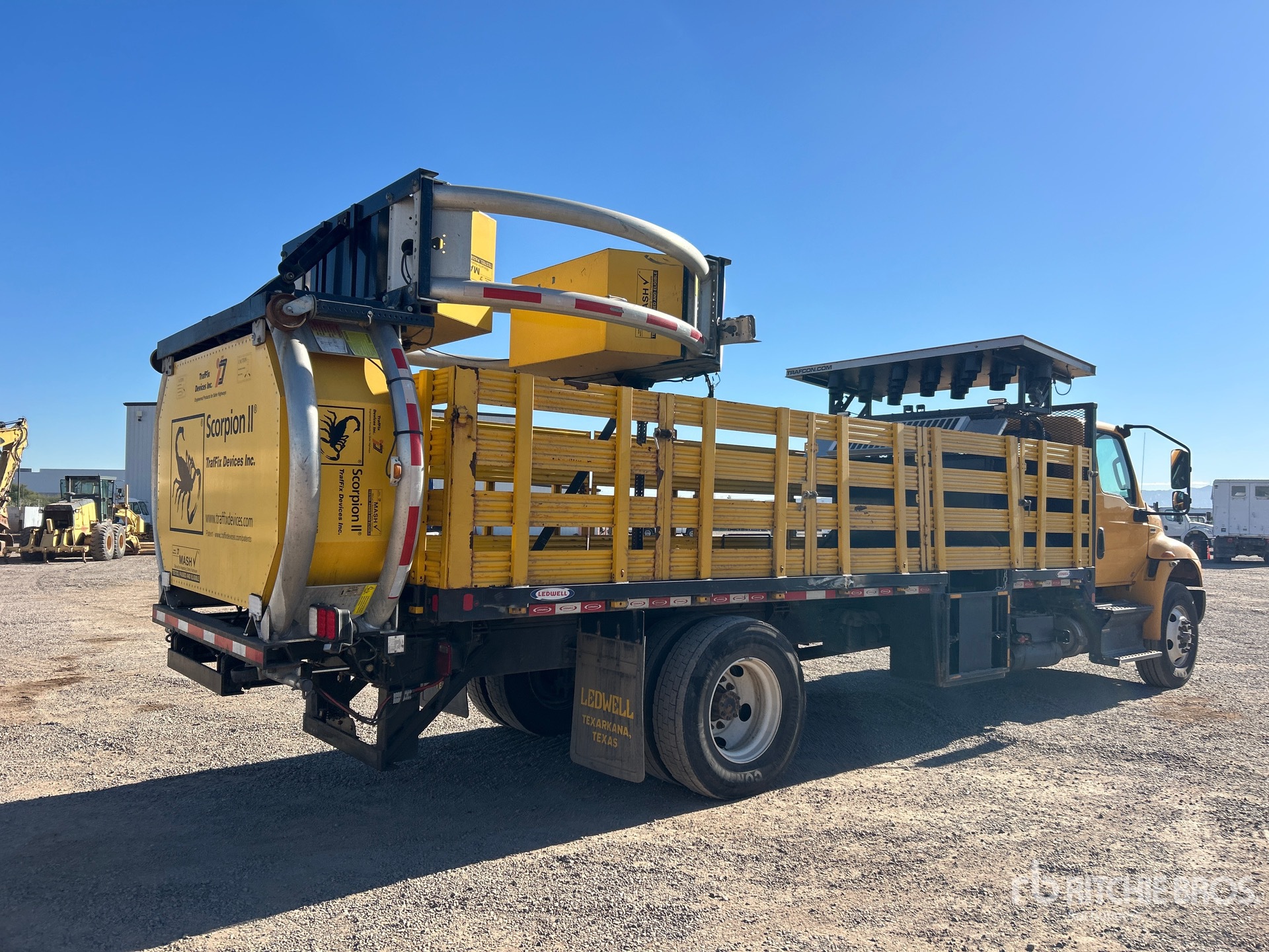 General Appearance with Imagen: esquina trasera derecha