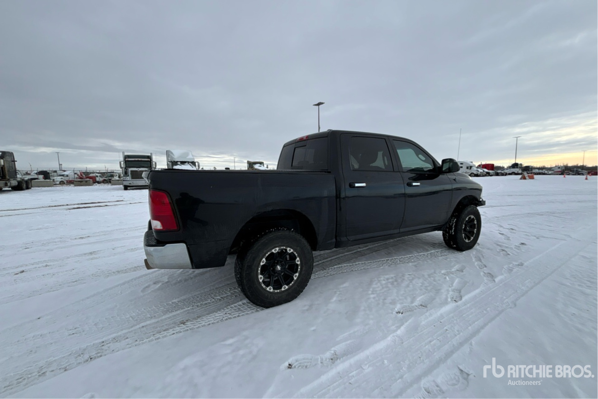 Aspect général with Image, coin arrière droit