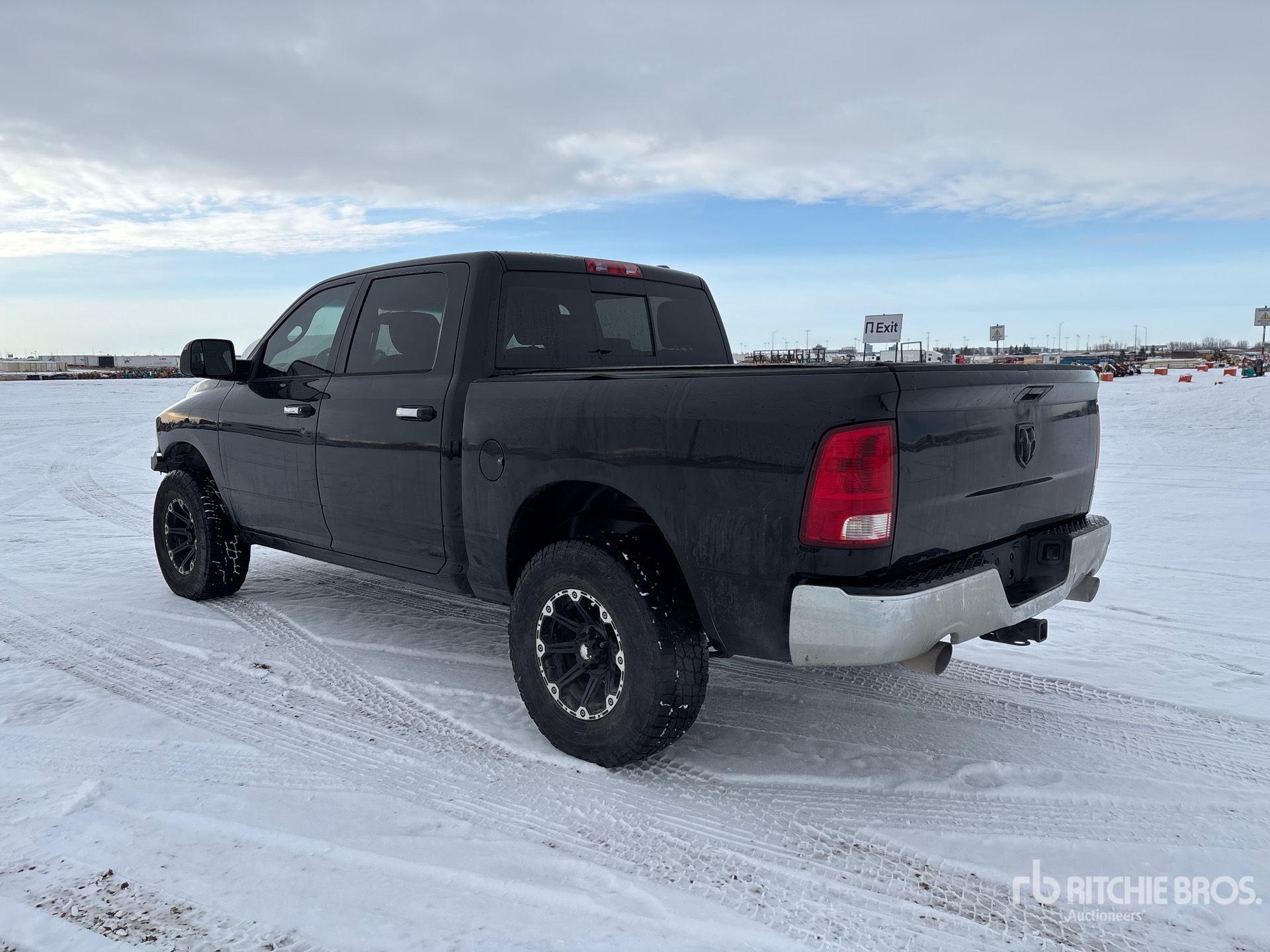 General Appearance with Picture, Left Rear Corner