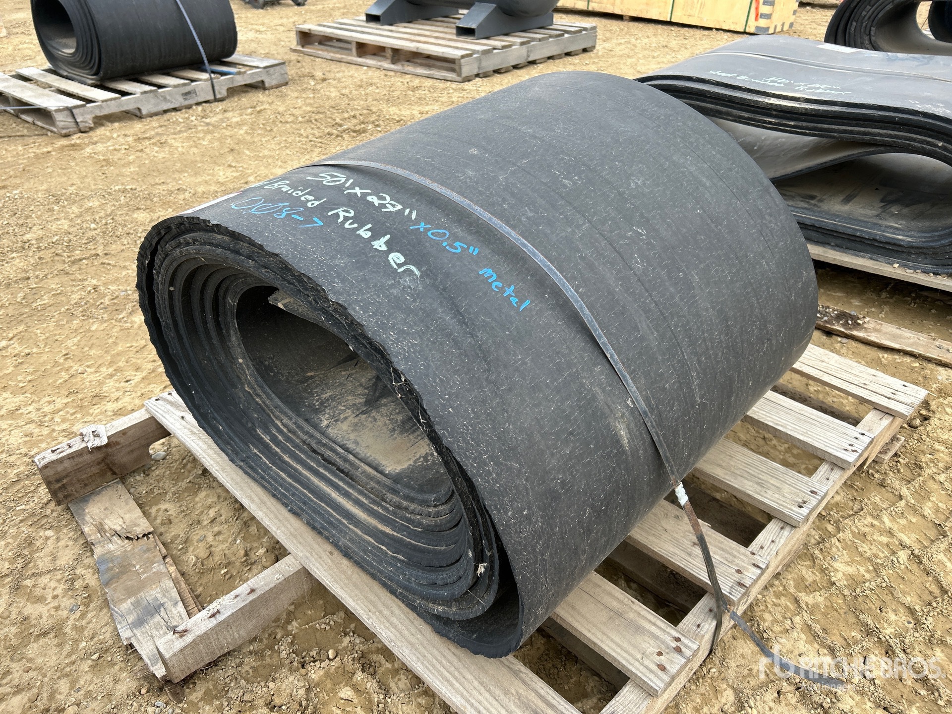 General Appearance with Image, coin avant gauche