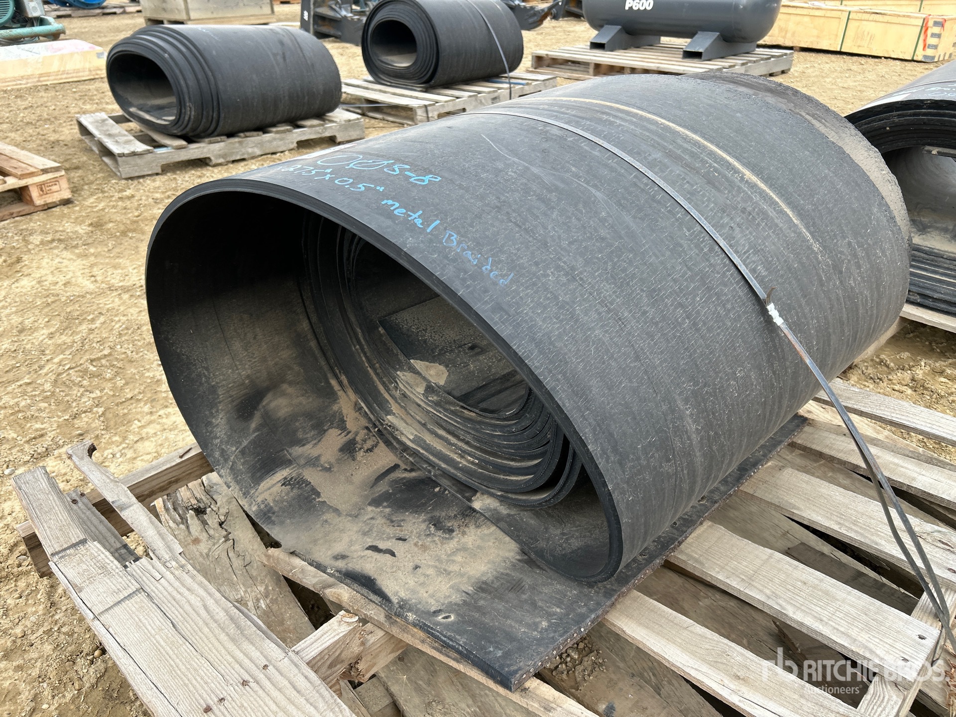 General Appearance with Image, coin avant gauche