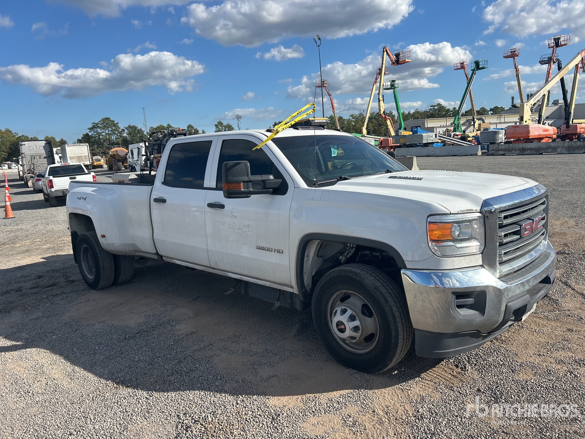 General Appearance with Bild, Ecke vorne rechts