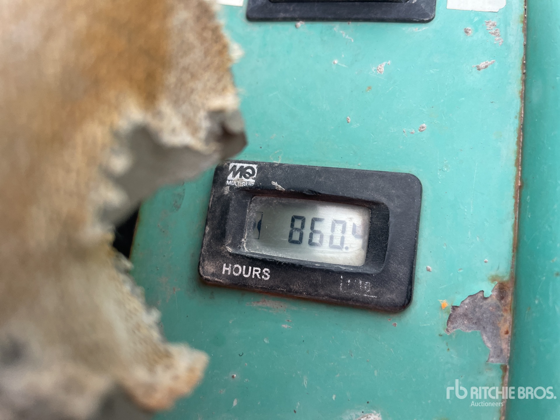 General Appearance with Hour Meter / Odometer