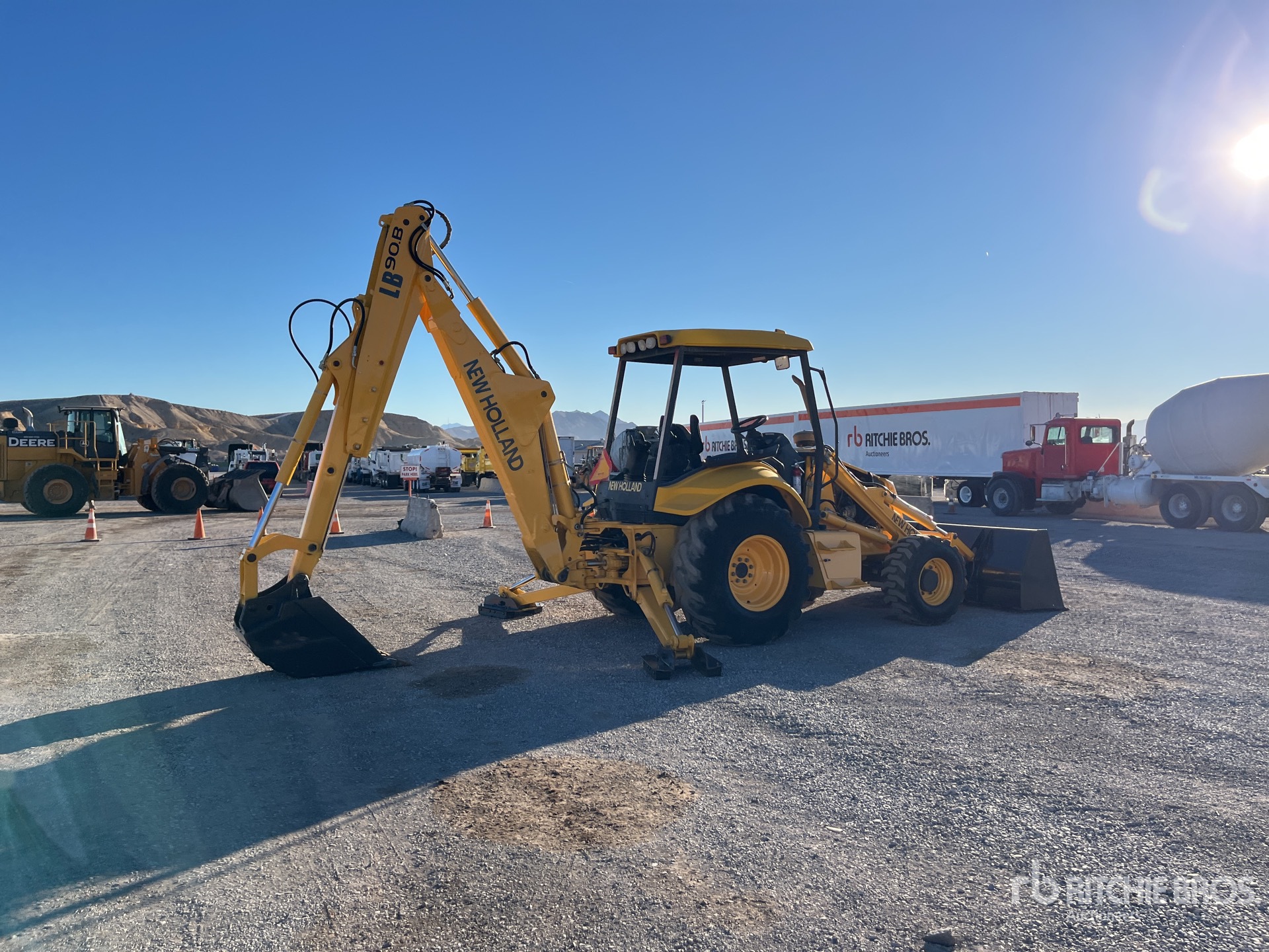 General Appearance with Foto, angolo anteriore sinistro