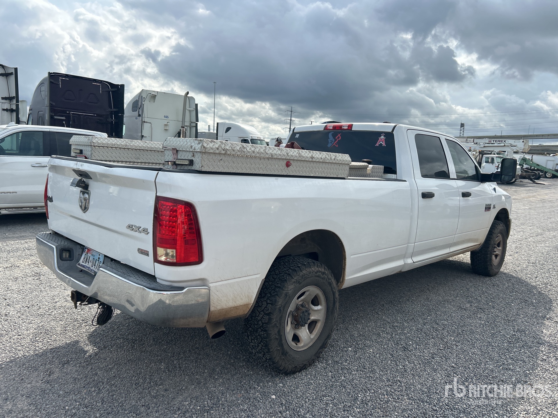 General Appearance with Picture, Right Rear Corner