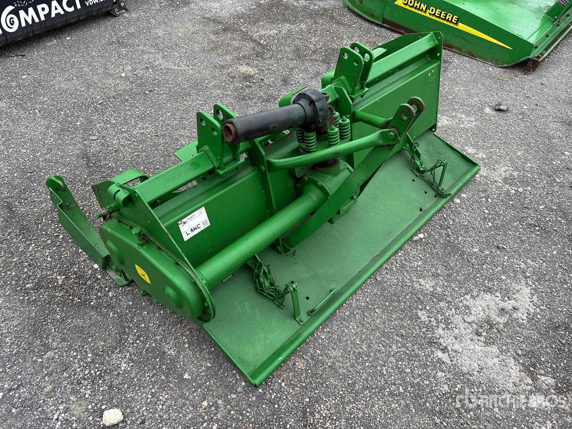 General Appearance with Foto, angolo posteriore sinistro