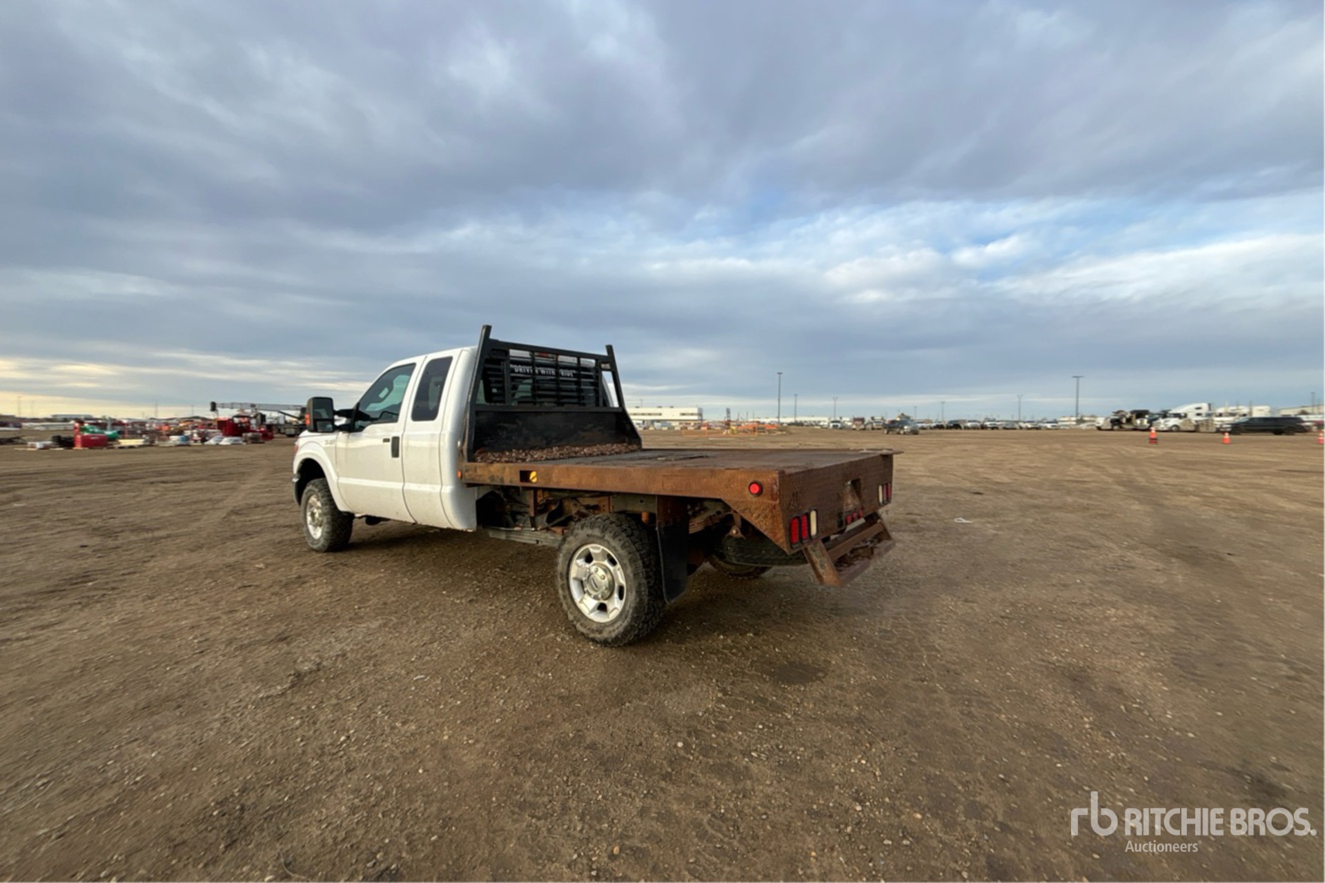 General Appearance with Bild, Ecke hinten links