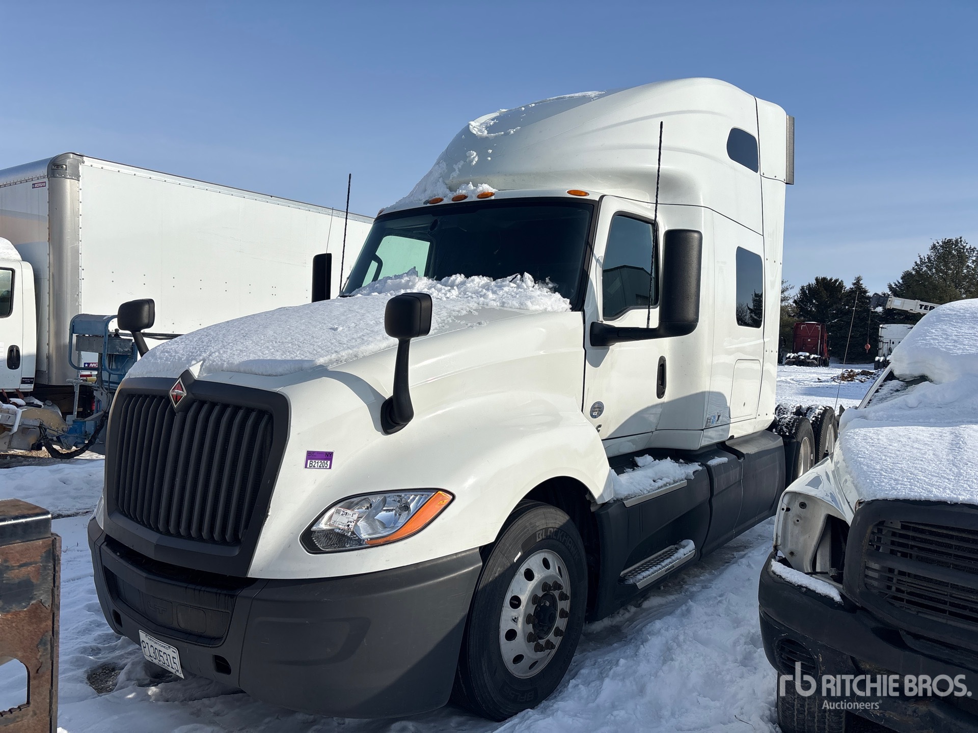 General Appearance with Image, coin avant gauche