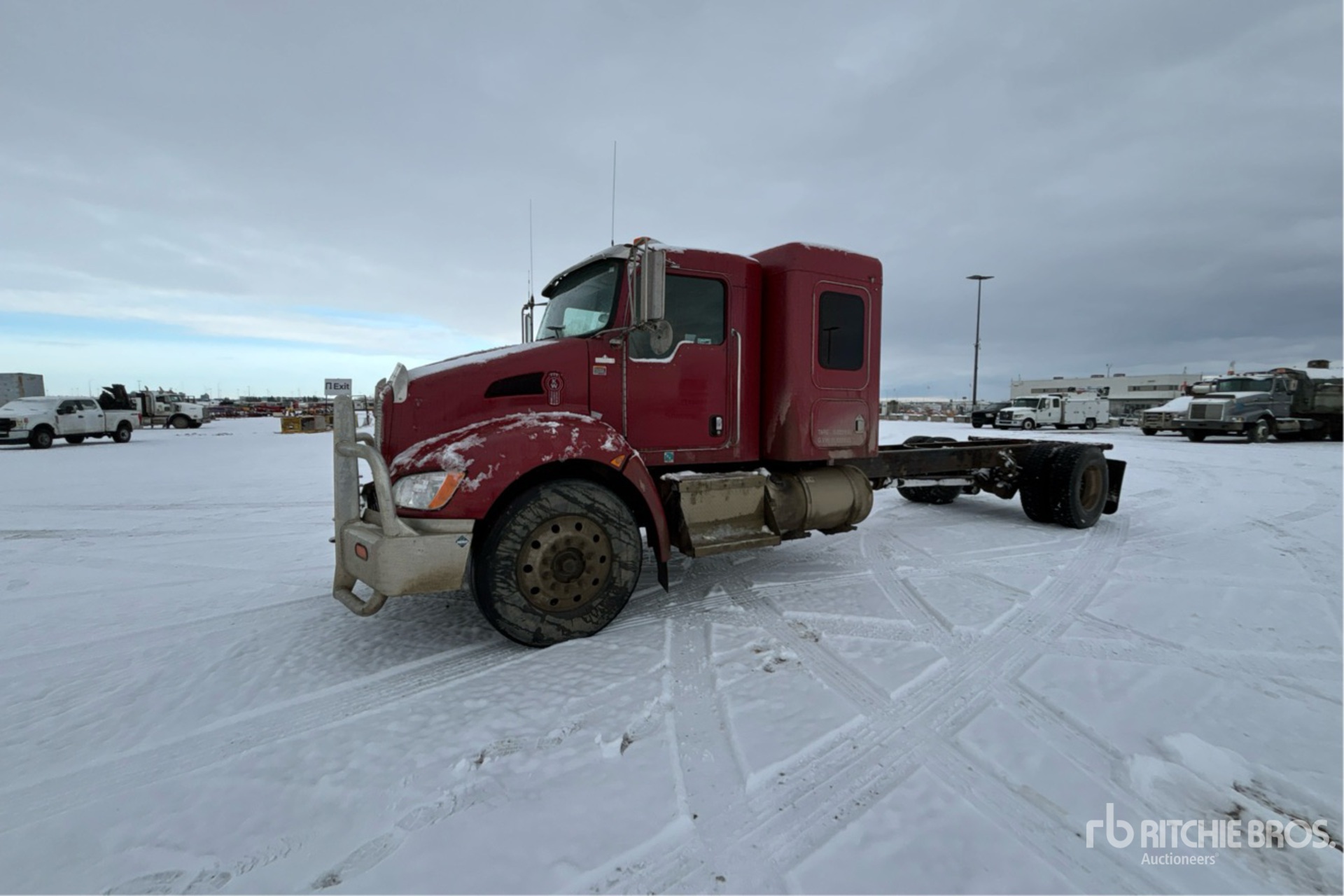 General Appearance with Picture, Left Front Corner