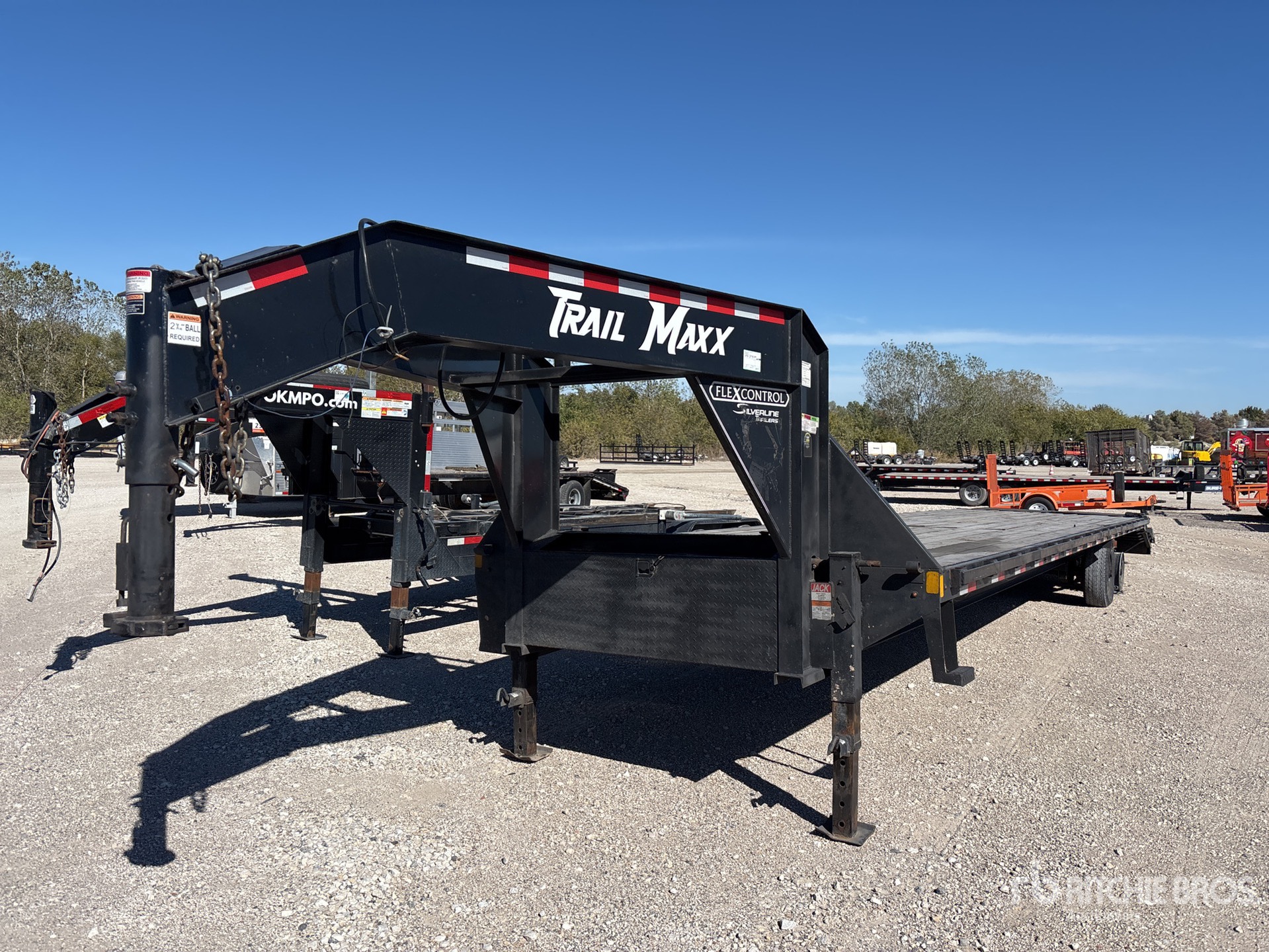 General Appearance with Bild, Ecke vorne links