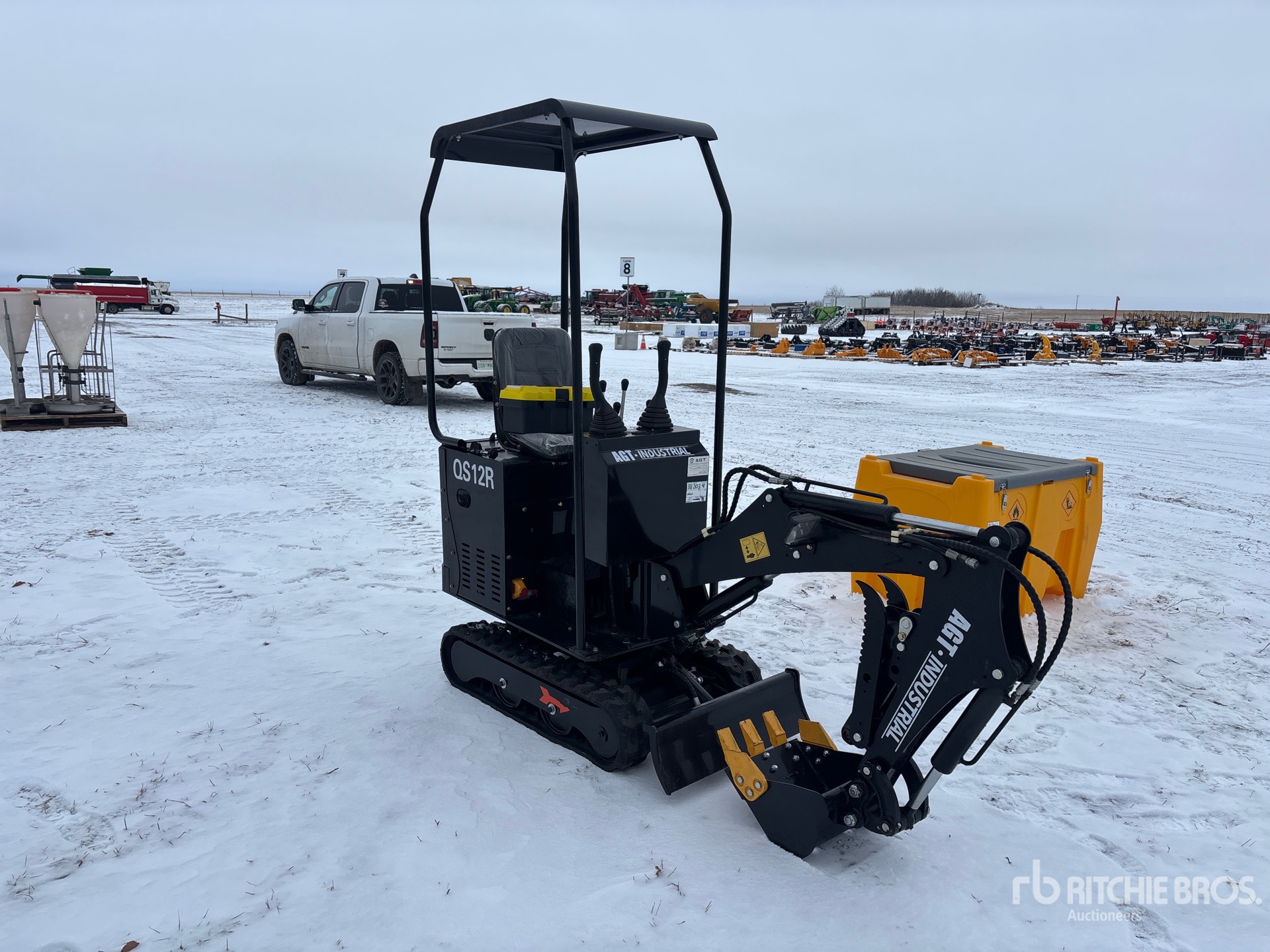 General Appearance with Bild, Ecke vorne rechts