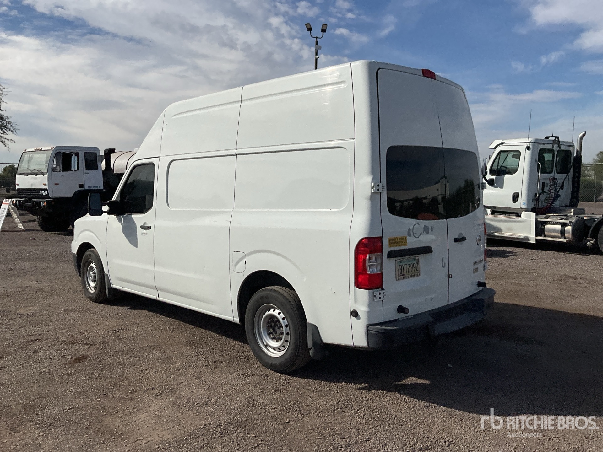 Aspect général with Image, coin arrière gauche