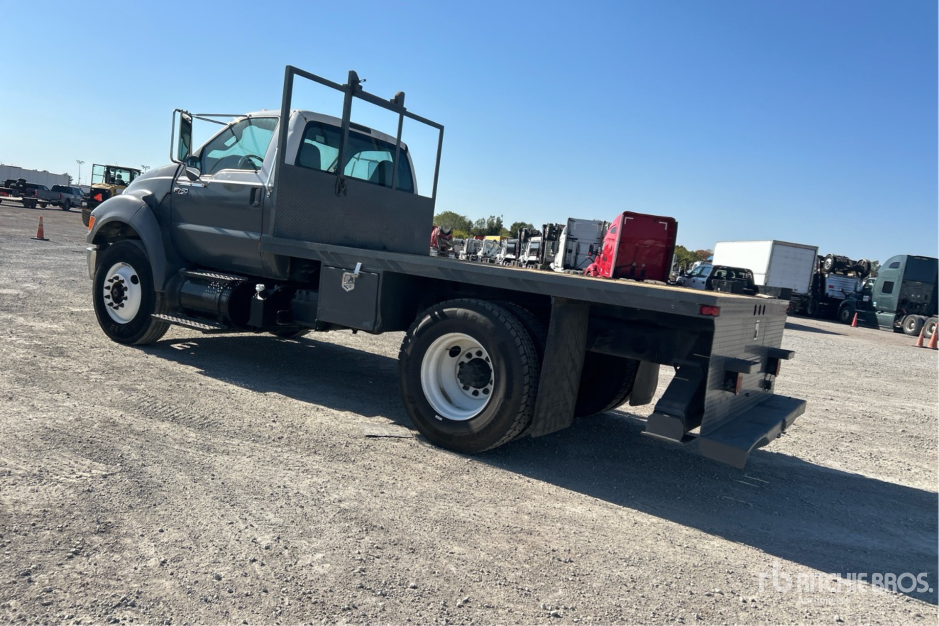 General Appearance with Bild, Ecke hinten links