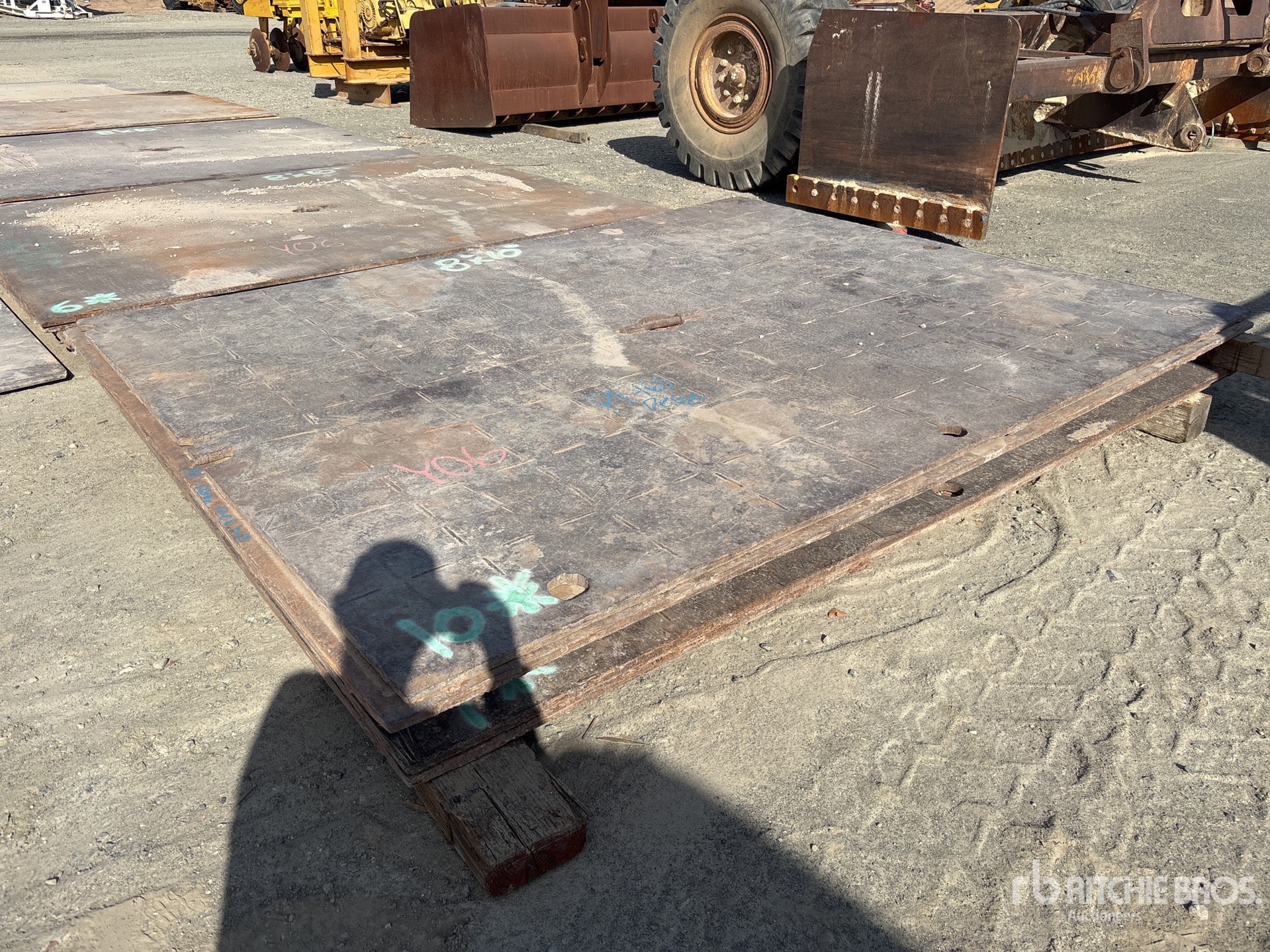 General Appearance with Bild, Ecke hinten links