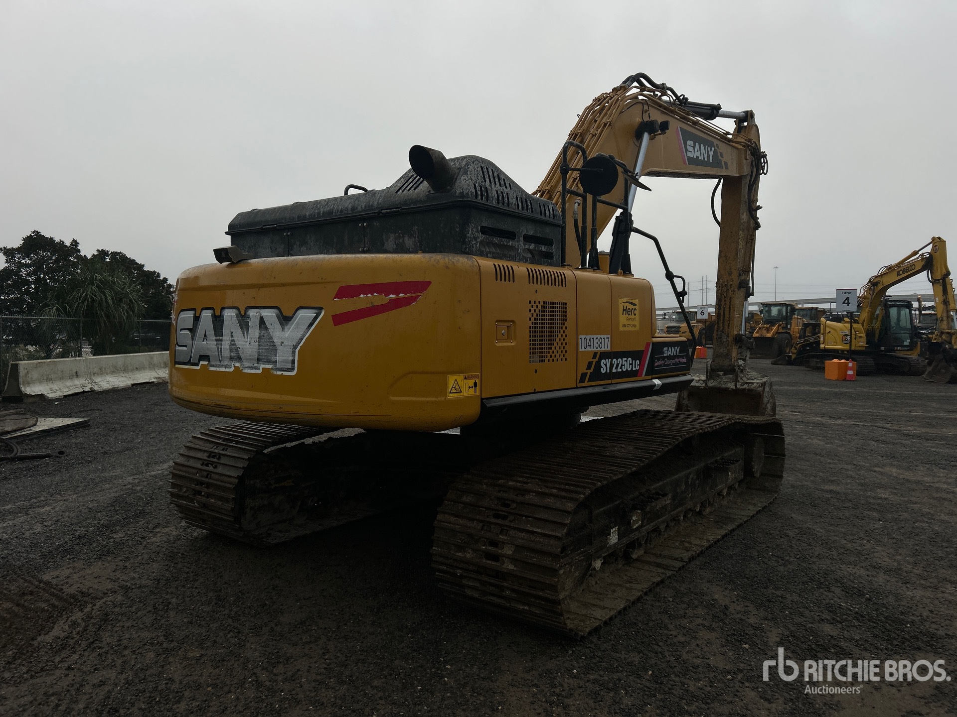 Aspect général with Image, coin arrière droit