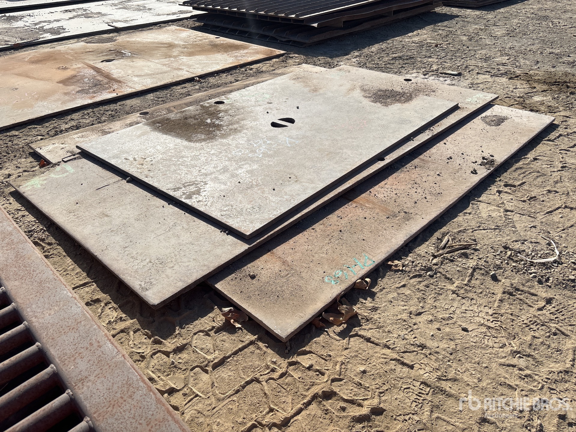 General Appearance with Bild, Ecke vorne rechts