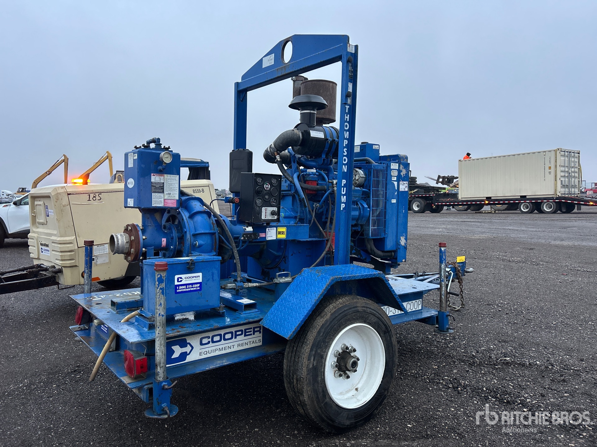 Aspect général with Image, coin arrière droit