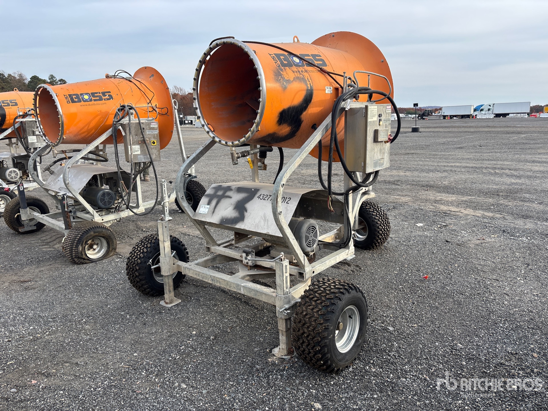 General Appearance with Foto, angolo anteriore sinistro