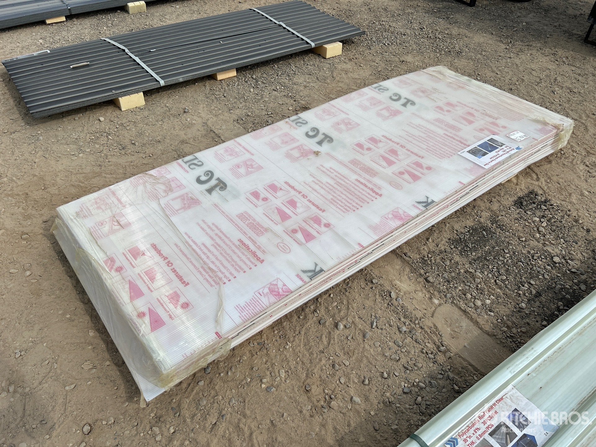 General Appearance with Bild, Ecke hinten links