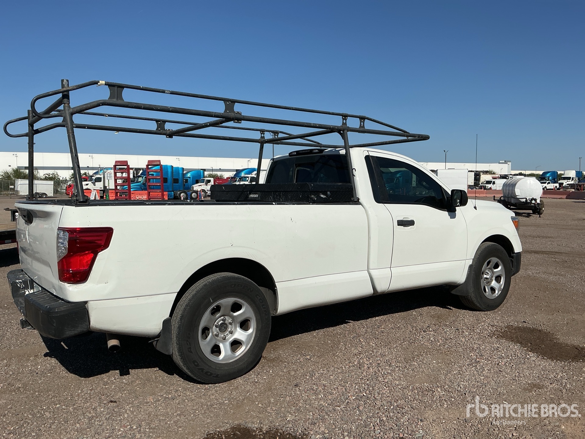 General Appearance with Imagen: esquina trasera derecha