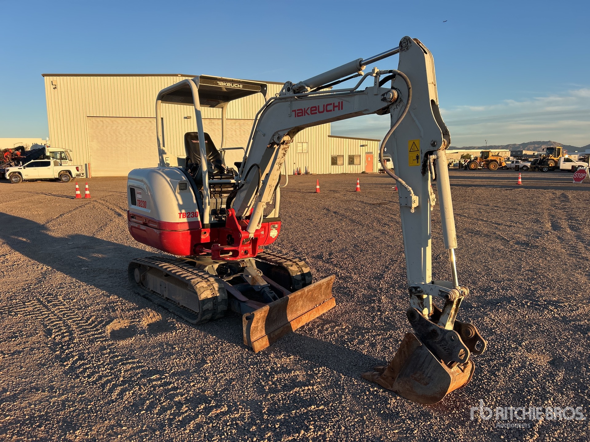 General Appearance with Picture, Right Front Corner