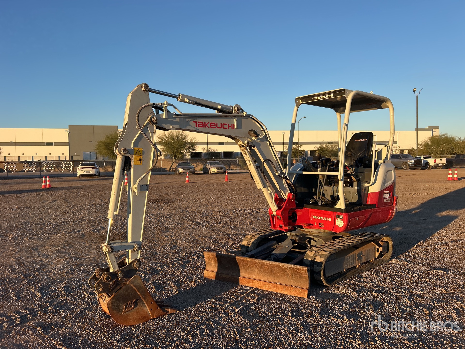 General Appearance with Picture, Left Front Corner