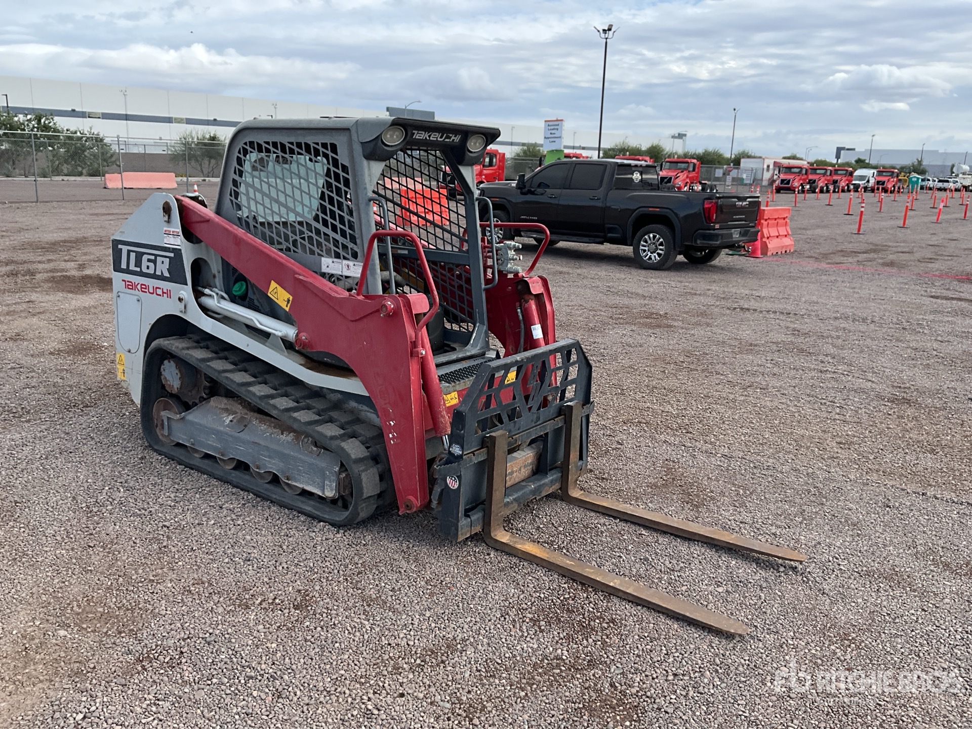 General Appearance with Picture, Right Front Corner