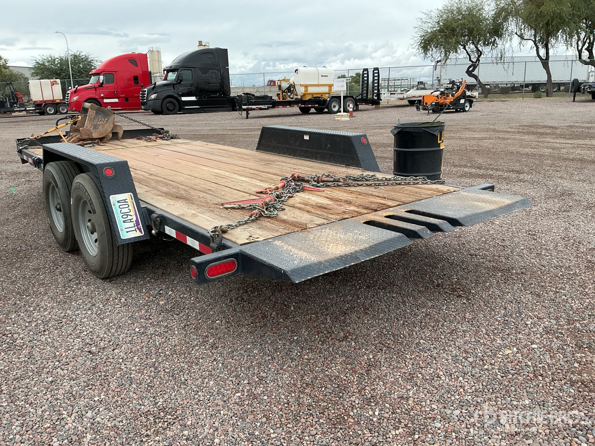 General Appearance with Picture, Left Rear Corner