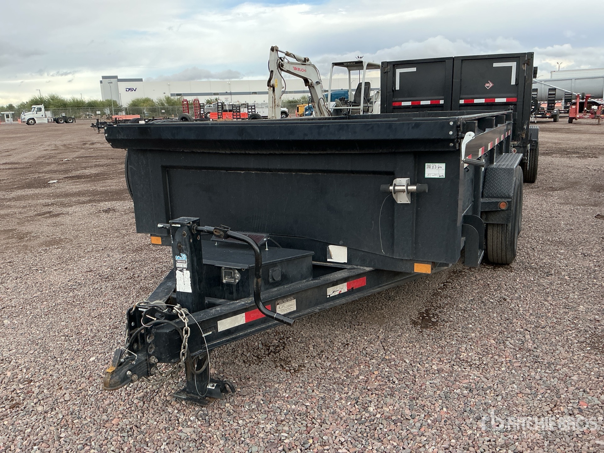 General Appearance with Foto, angolo anteriore sinistro