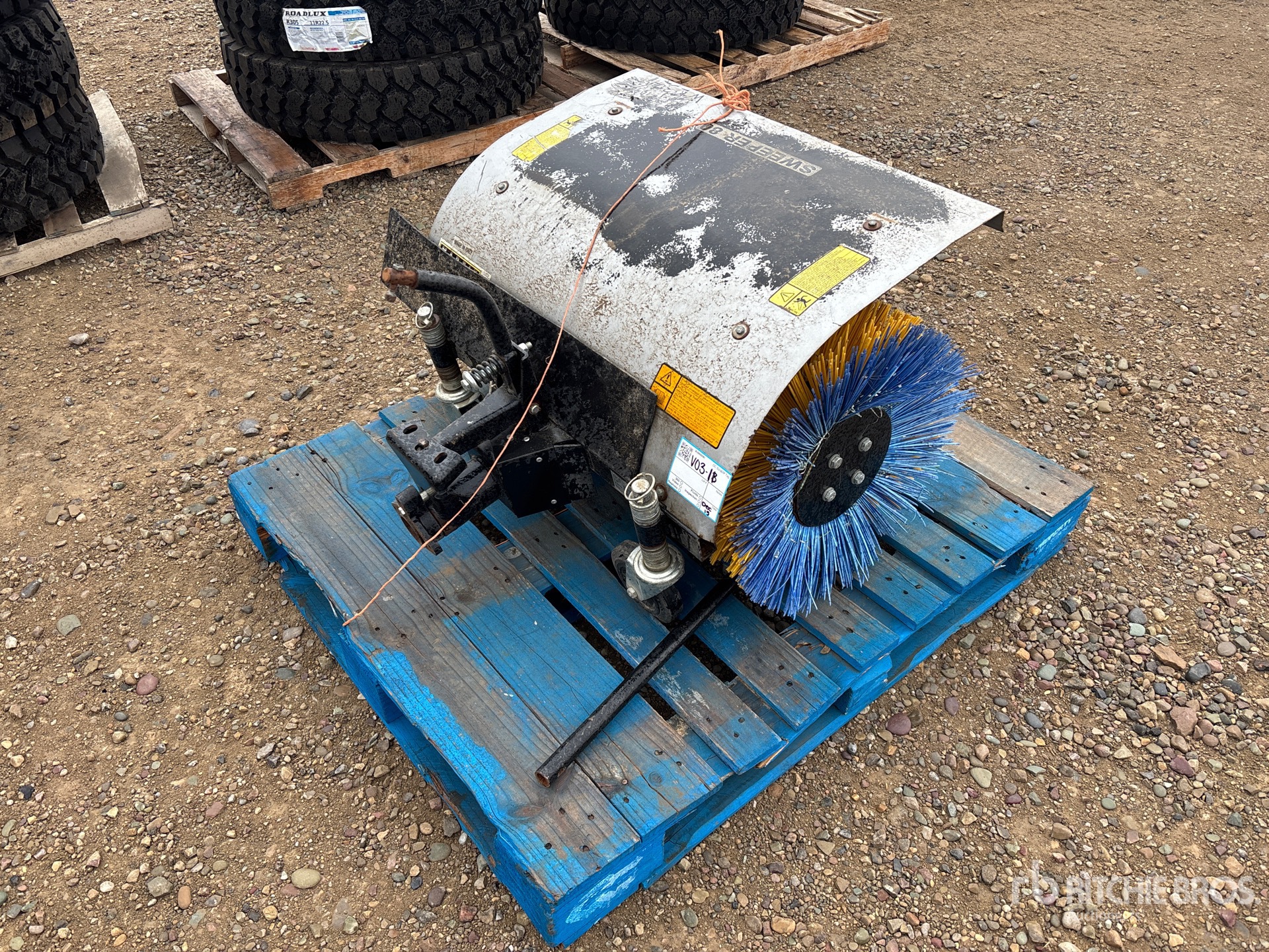 General Appearance with Foto, angolo anteriore sinistro