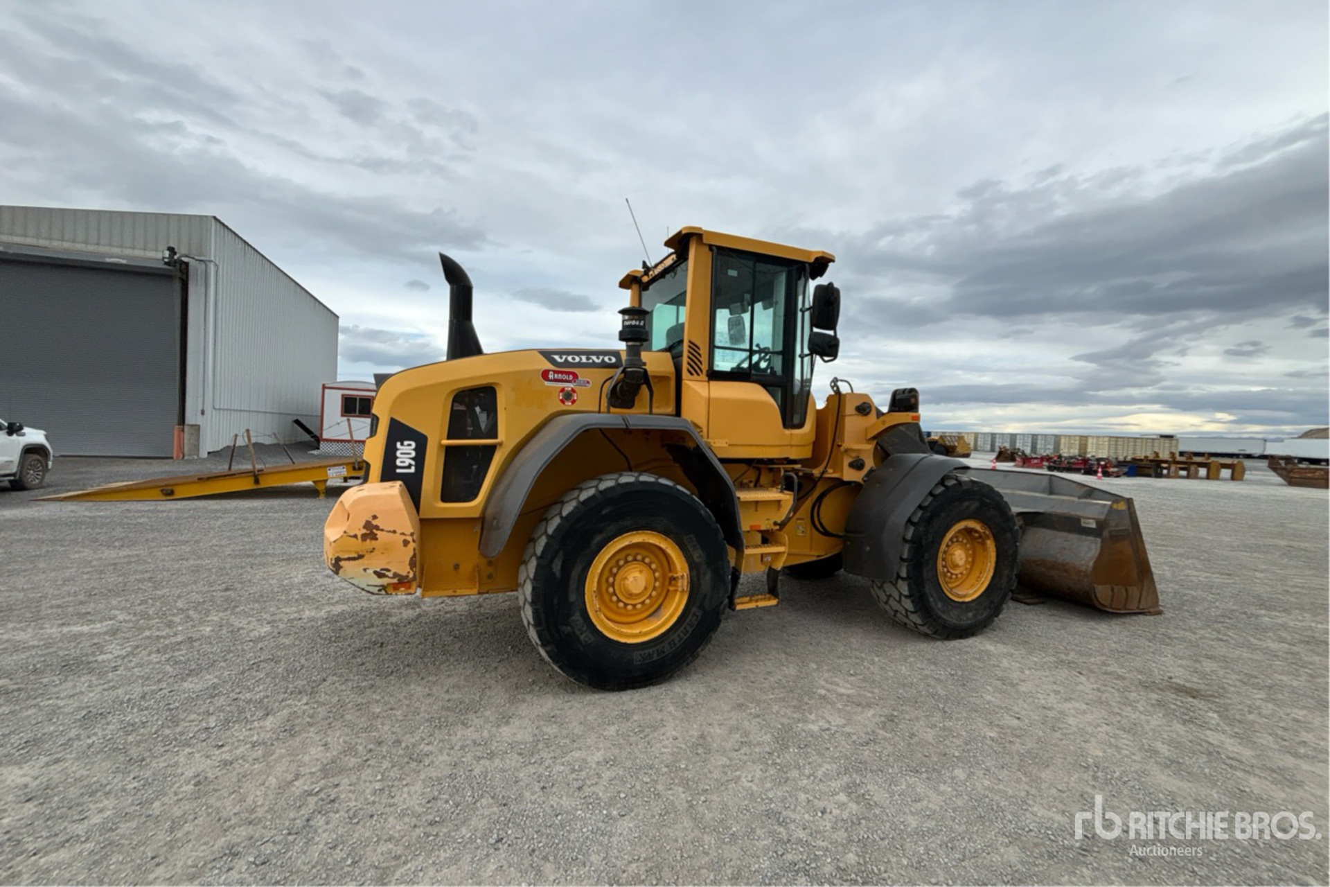 General Appearance with Picture, Right Rear Corner