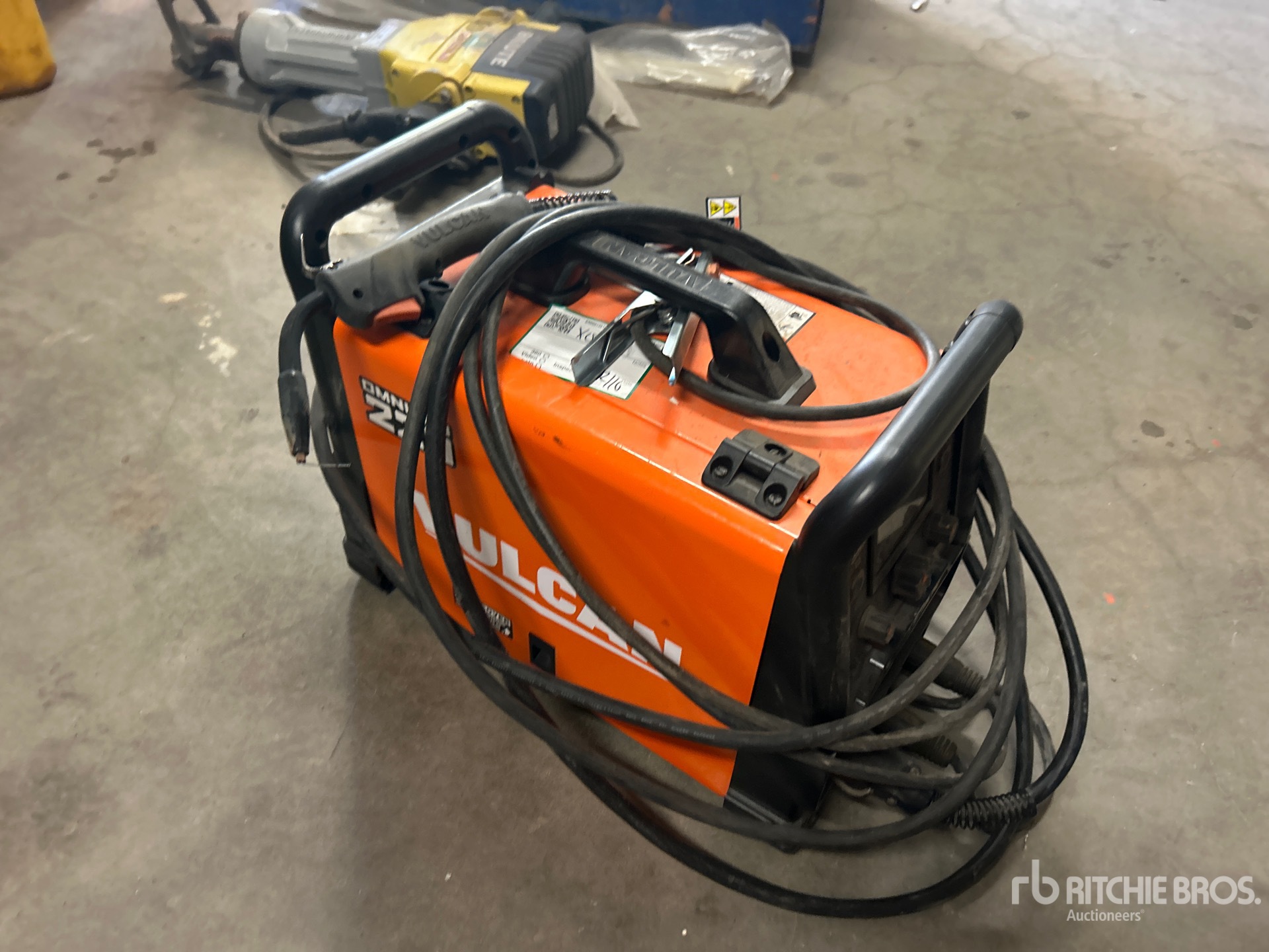 Aspect général with Image, coin avant droit