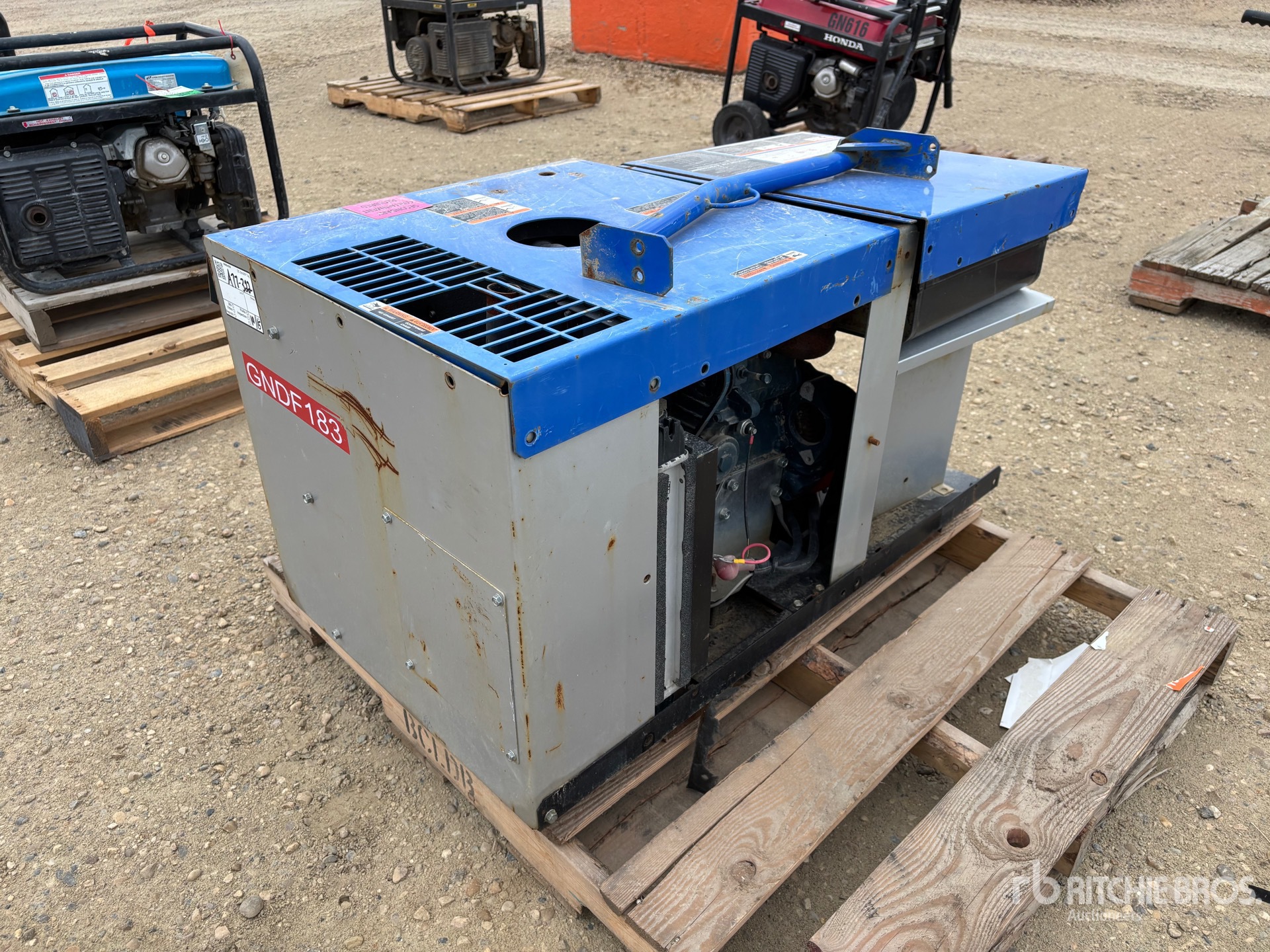 General Appearance with Bild, Ecke hinten links