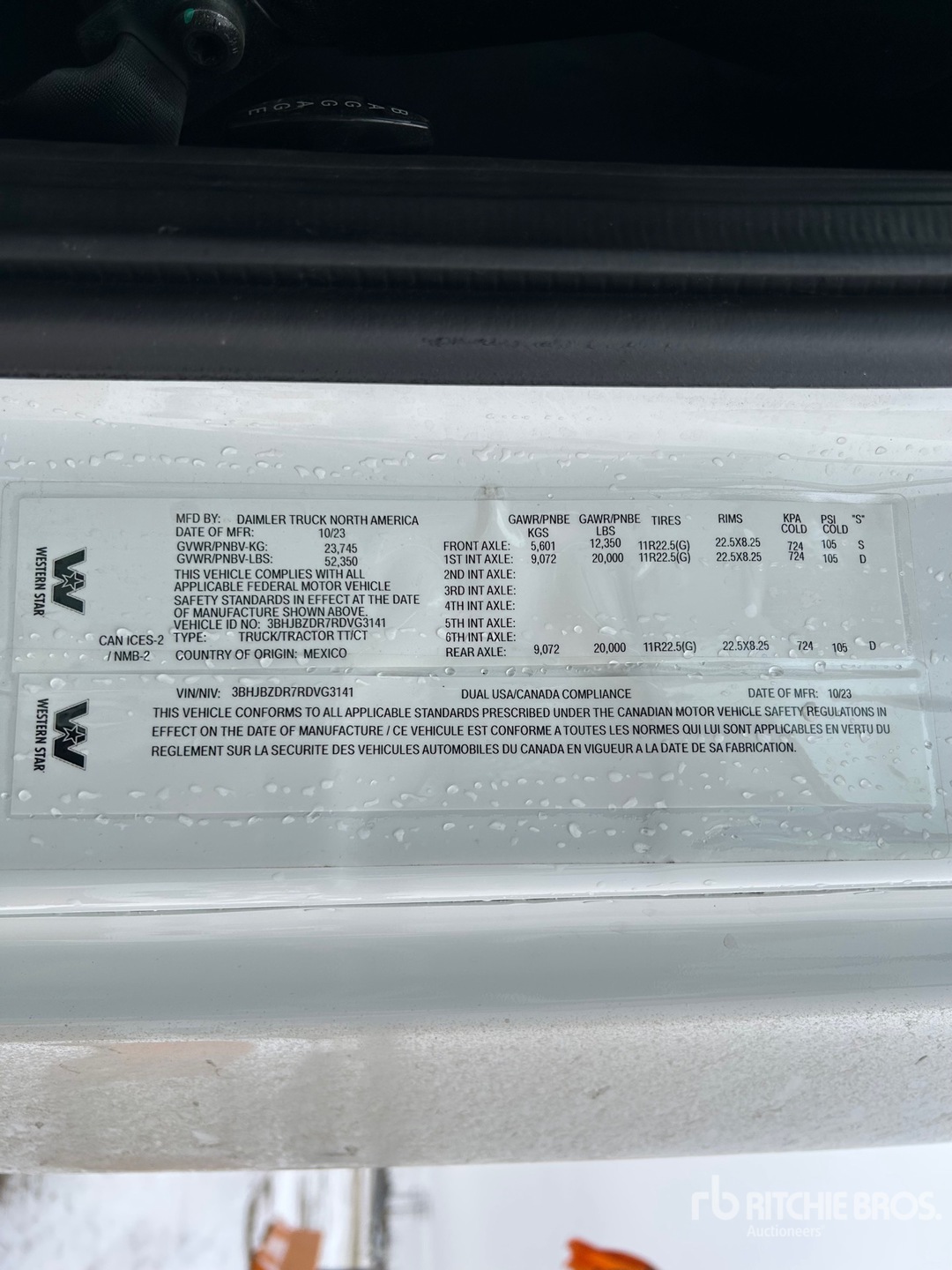 General Appearance with Numero seriale/numero d’identificazione del veicolo (VIN)