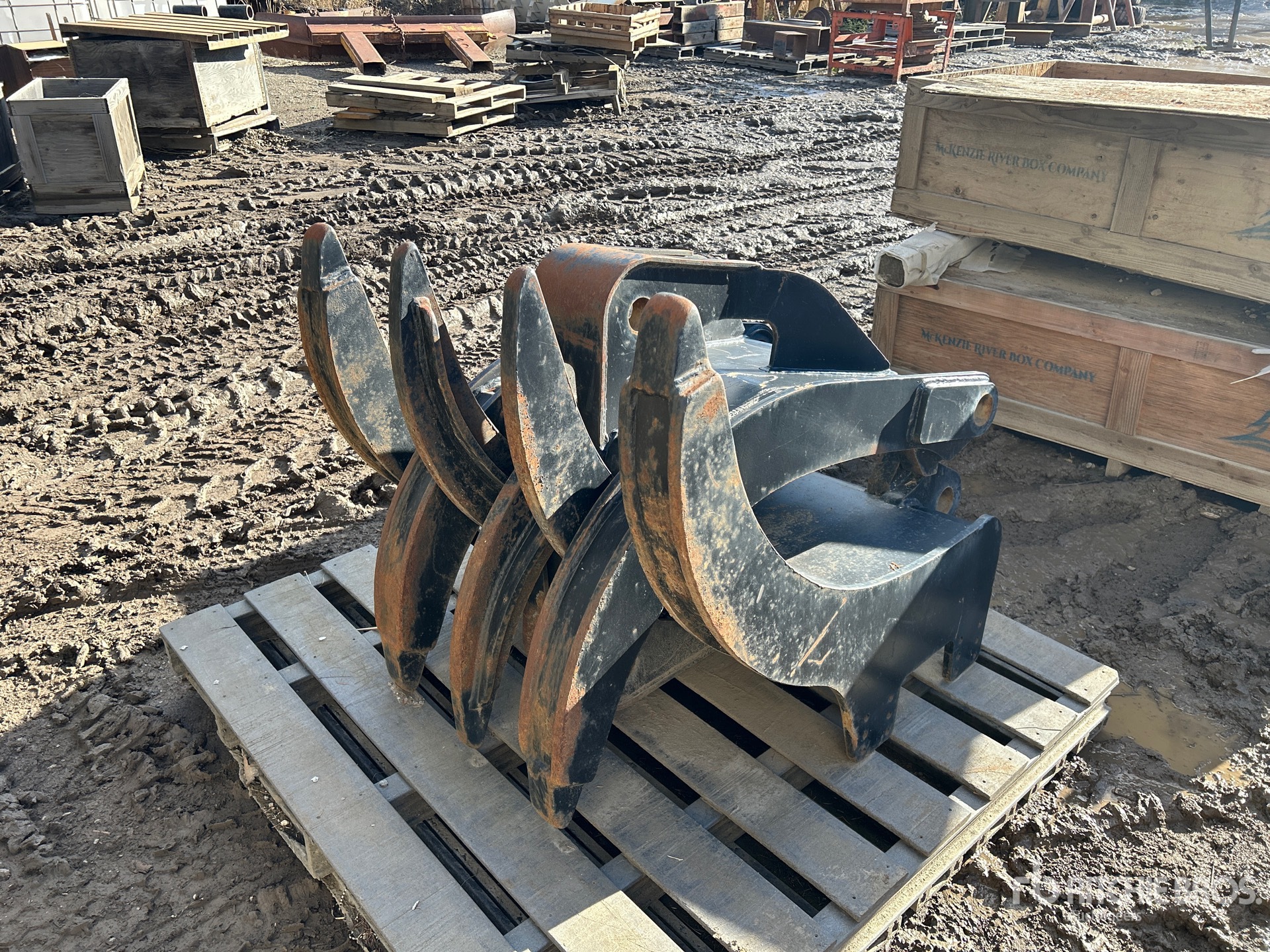 Aspect général with Image, coin arrière droit