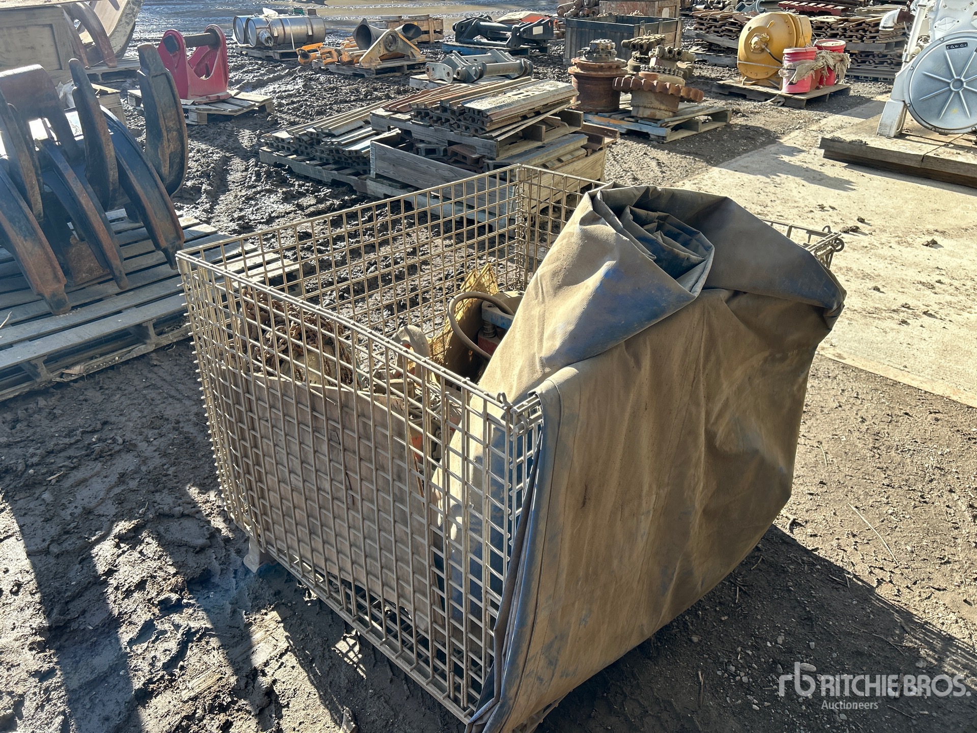 General Appearance with Bild, Ecke hinten rechts