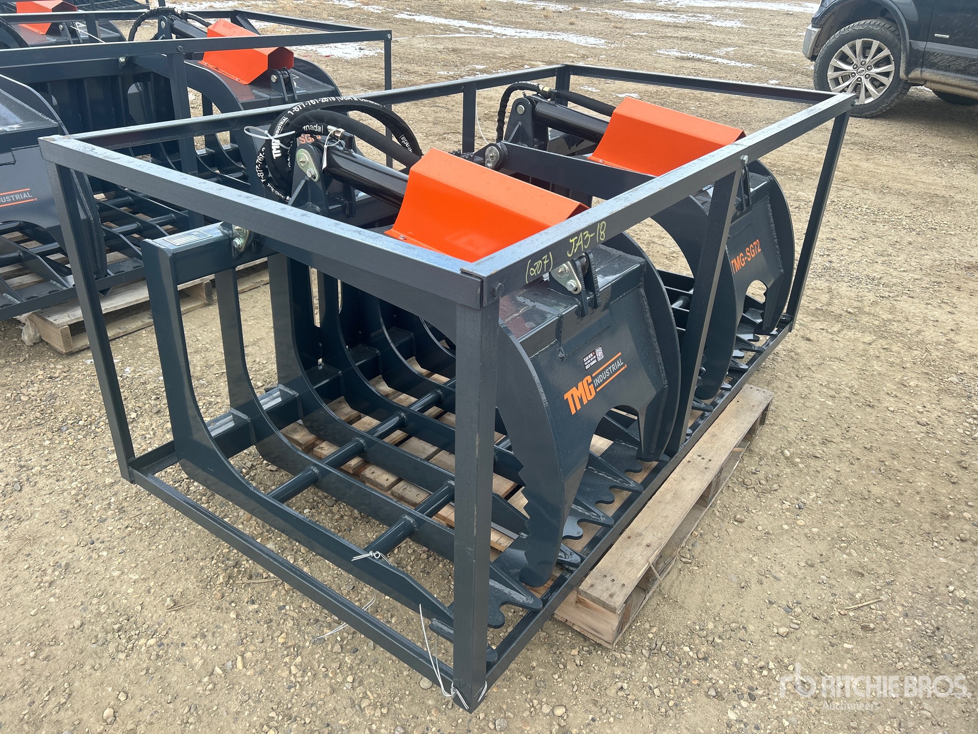 General Appearance with Picture, Right Front Corner