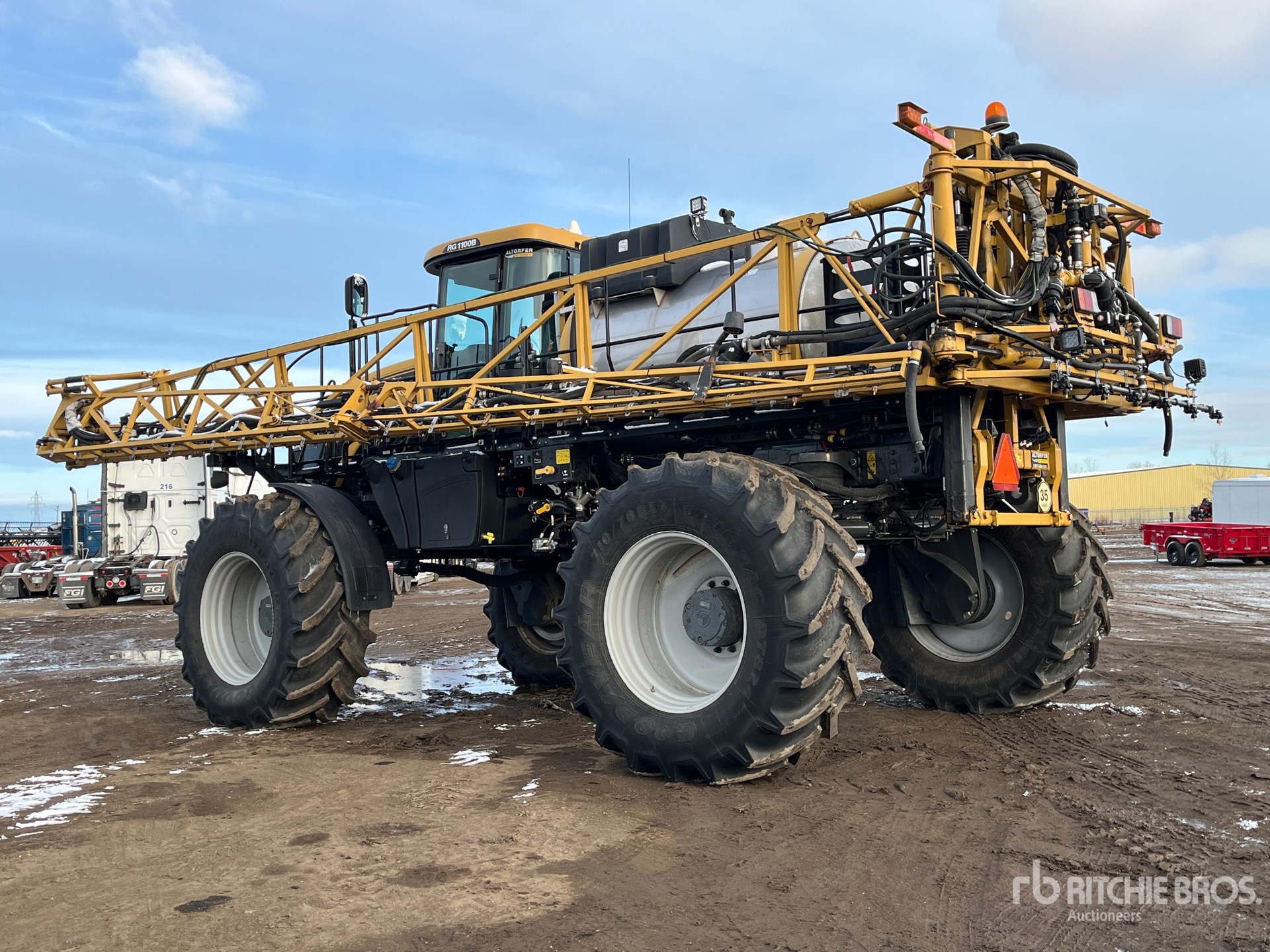 General Appearance with Foto, angolo posteriore sinistro