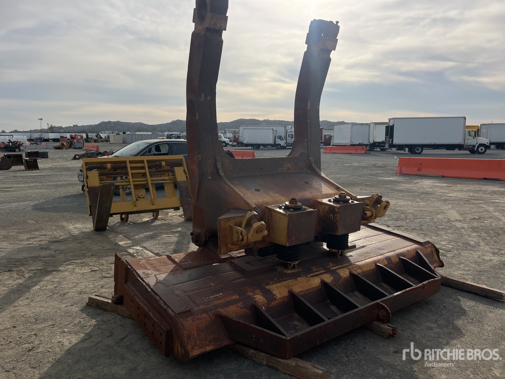 General Appearance with Foto, angolo anteriore destro