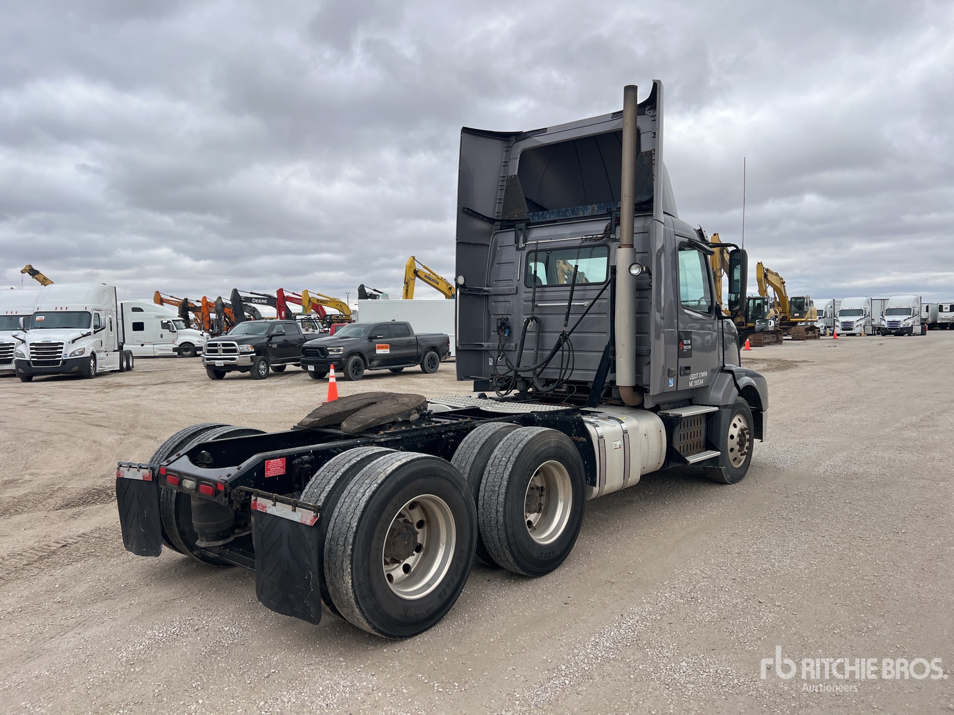 Aspect général with Image, coin arrière droit