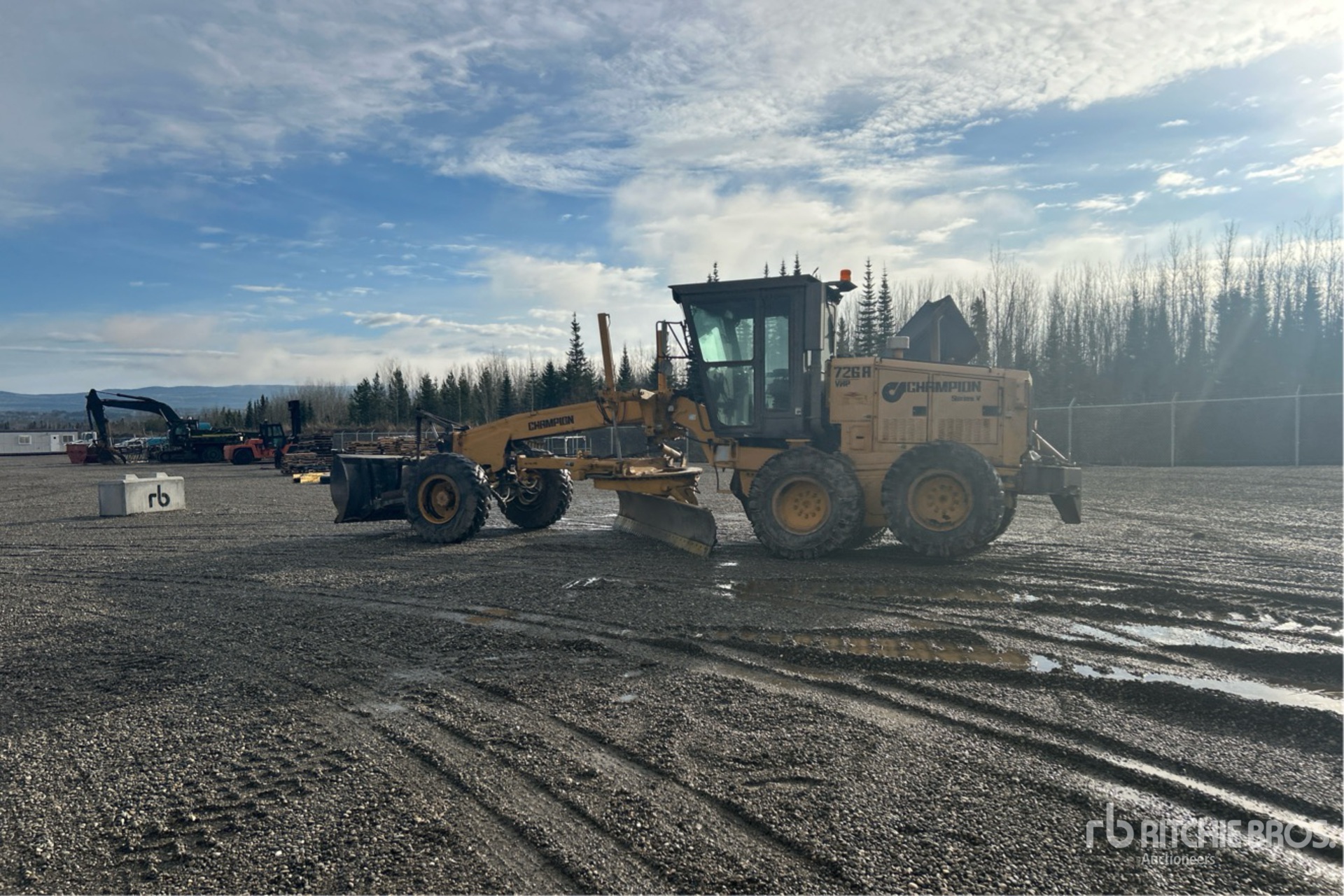 General Appearance with Imagen: esquina trasera izquierda