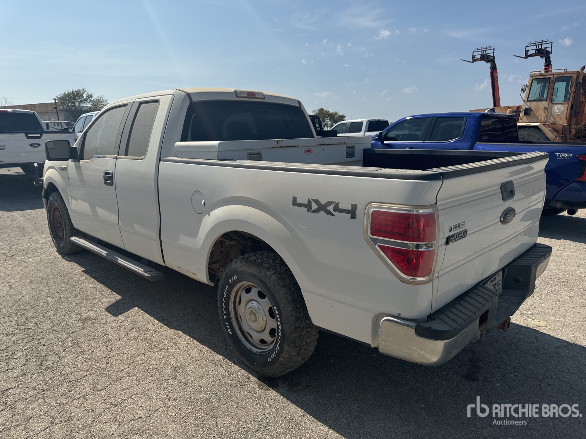 Aspect général with Image, coin arrière gauche