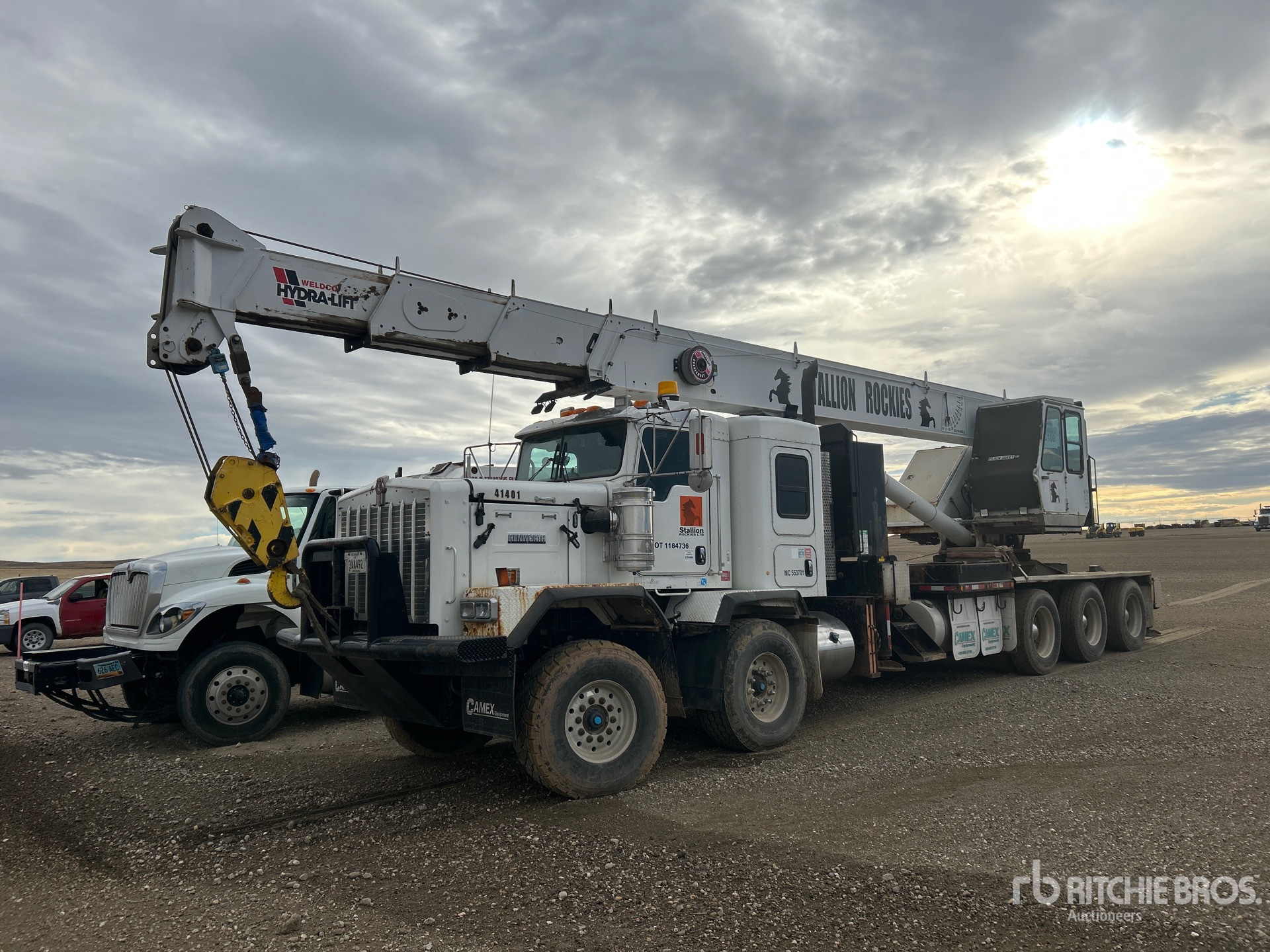 General Appearance with Bild, Ecke vorne links