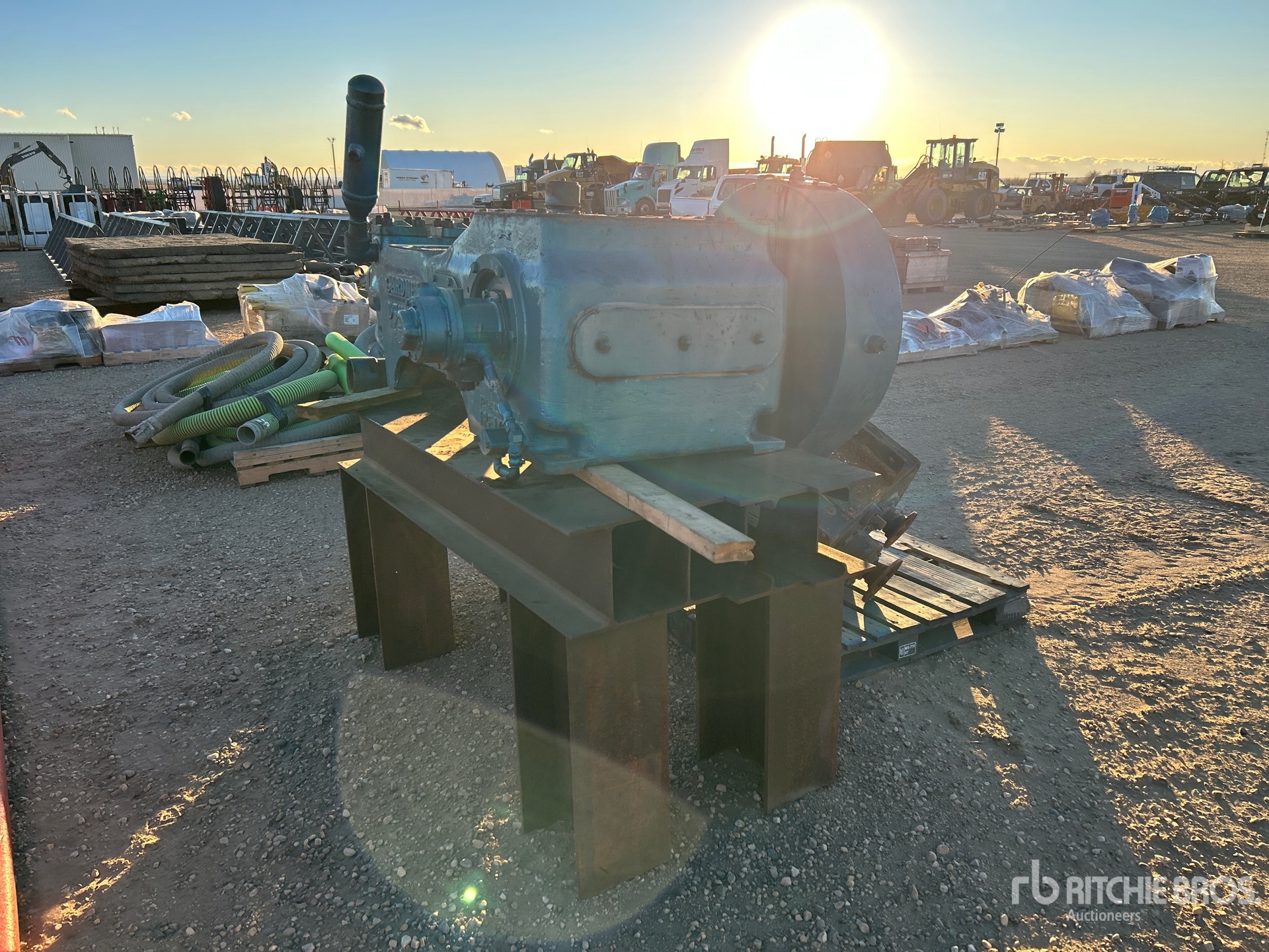 Aspect général with Image, coin arrière droit