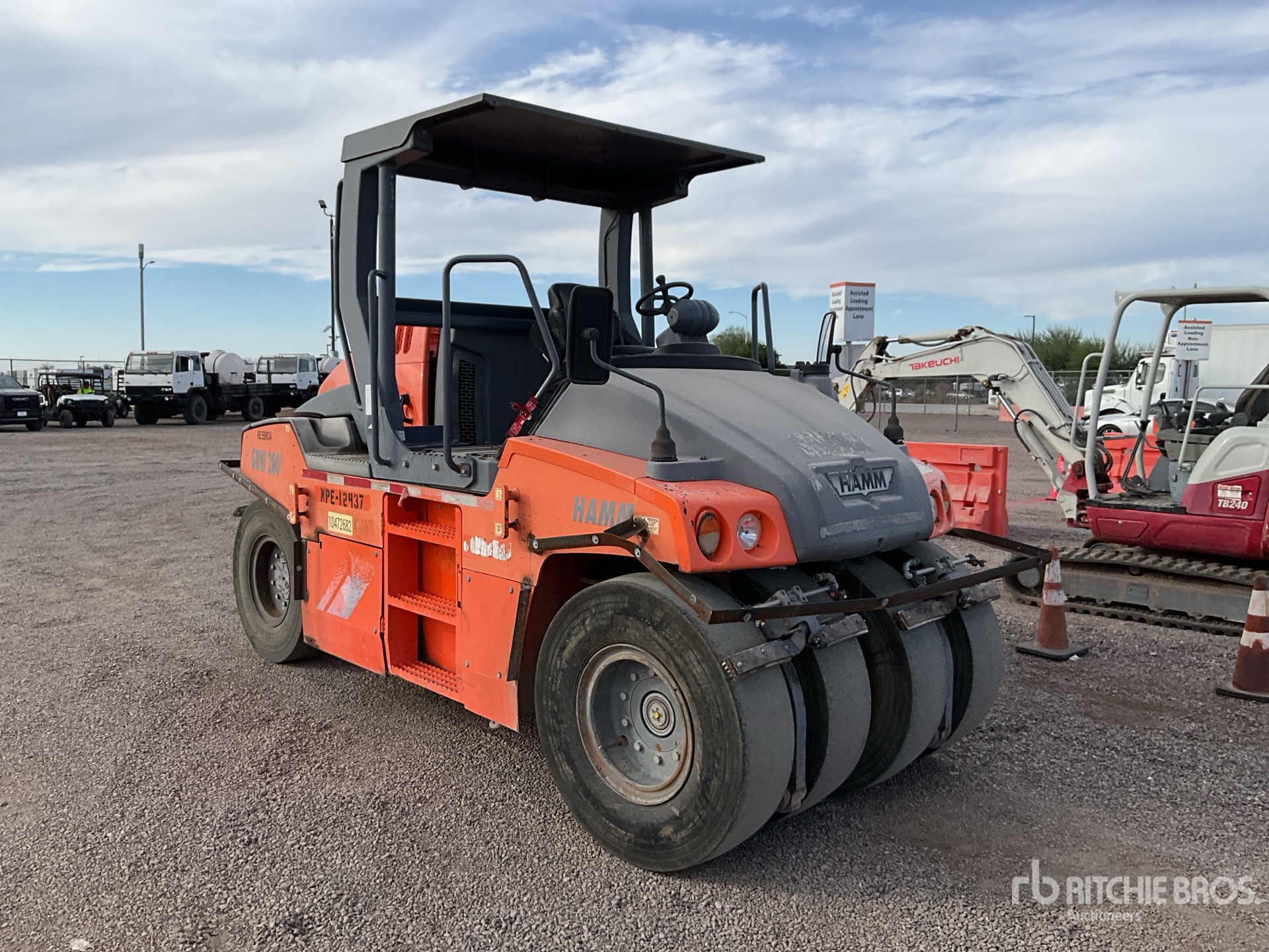 General Appearance with Picture, Right Front Corner