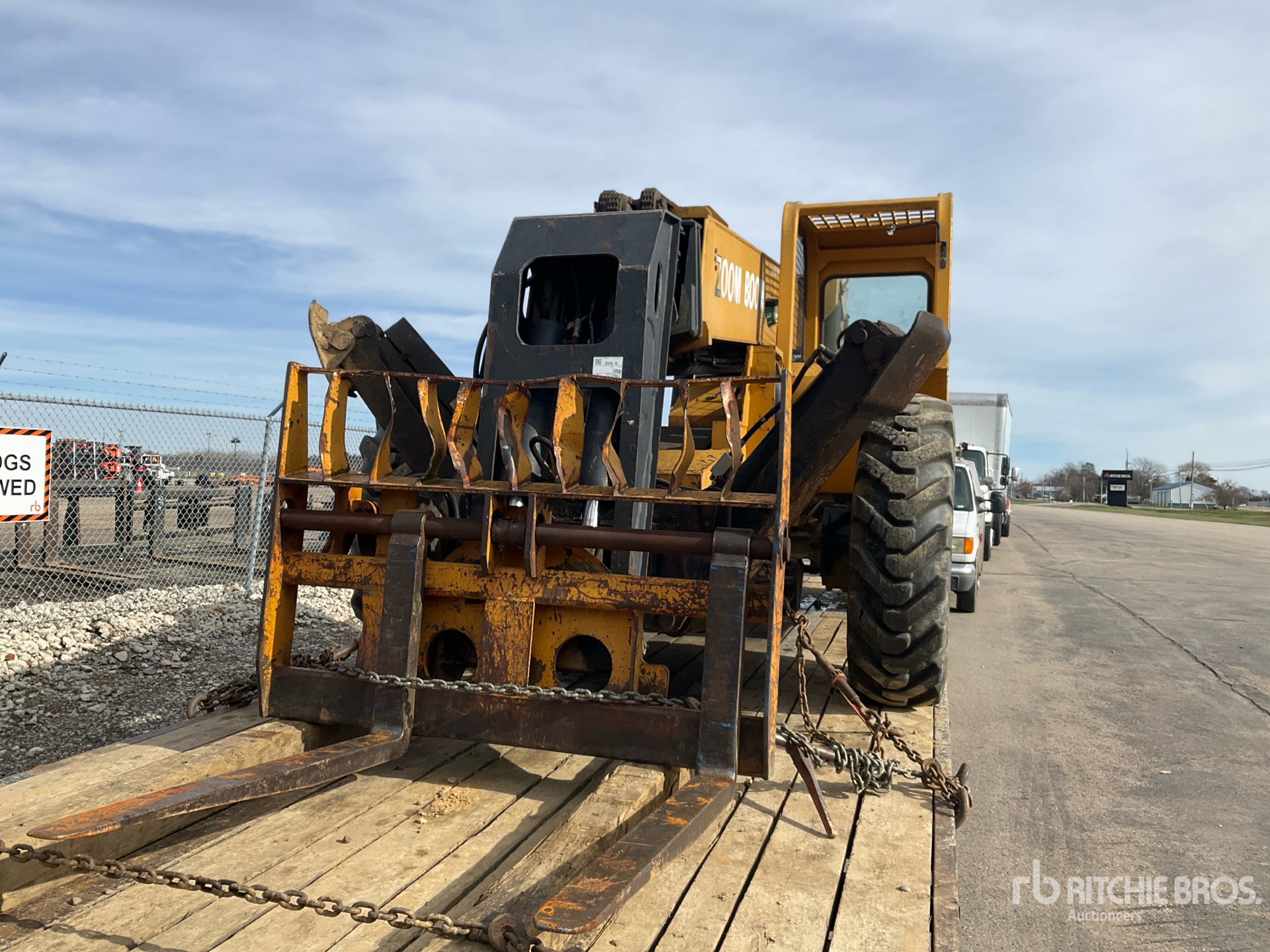 General Appearance with Featured Photo