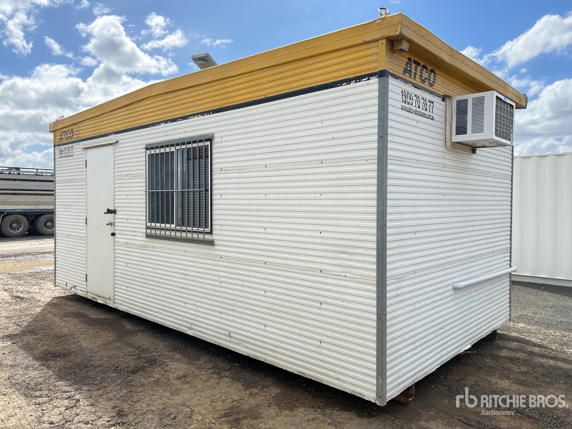 General Appearance with Picture, Right Front Corner